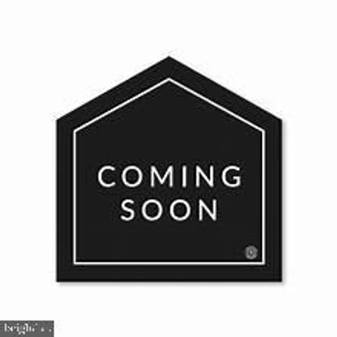 Townhouse For Sale - 5697 Crabapple Drive<br/> FREDERICK, MD 21703