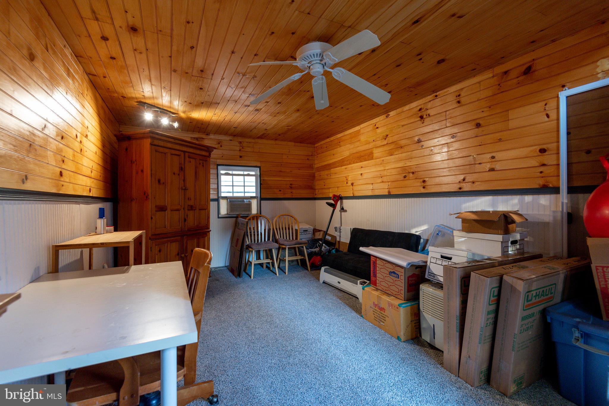 TALL PINES - Residential