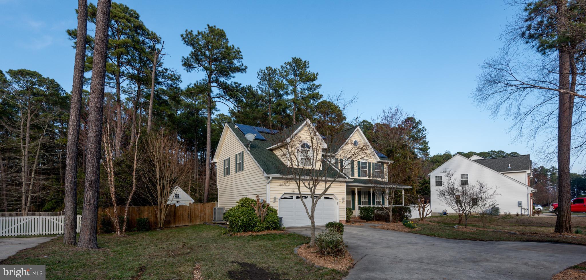 TALL PINES - Residential