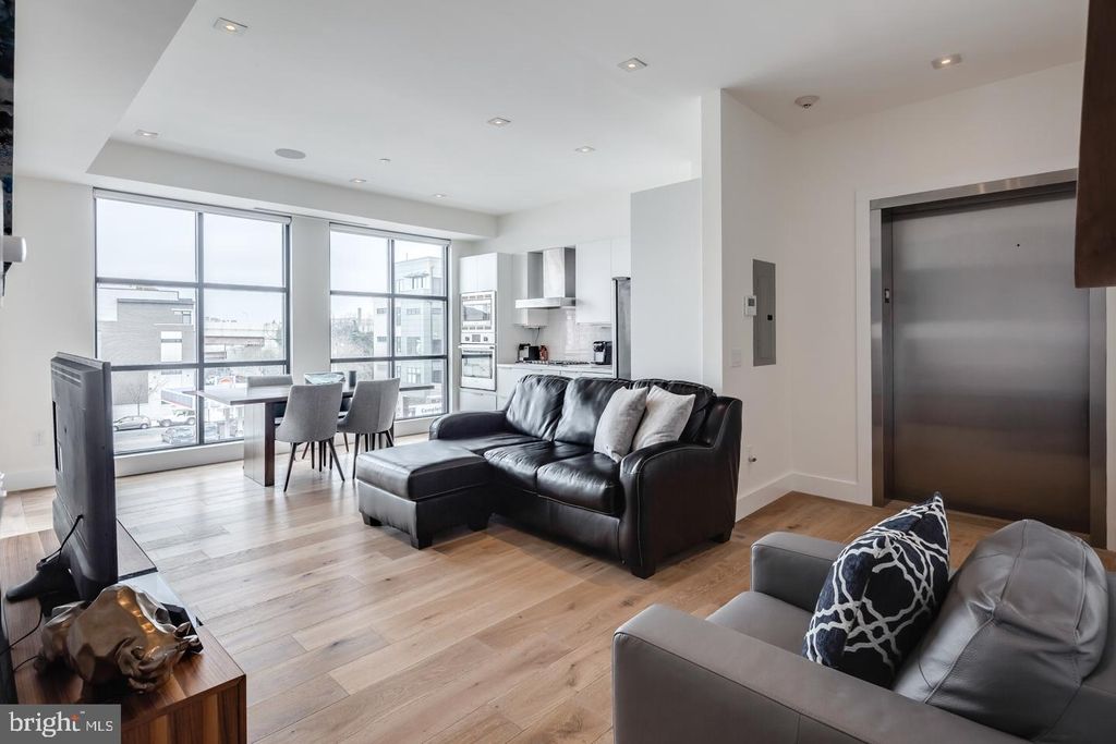 Photo of 240 N 2nd Street #UNIT 3W, PHILADELPHIA, PA 19106 (MLS # PAPH2532534)