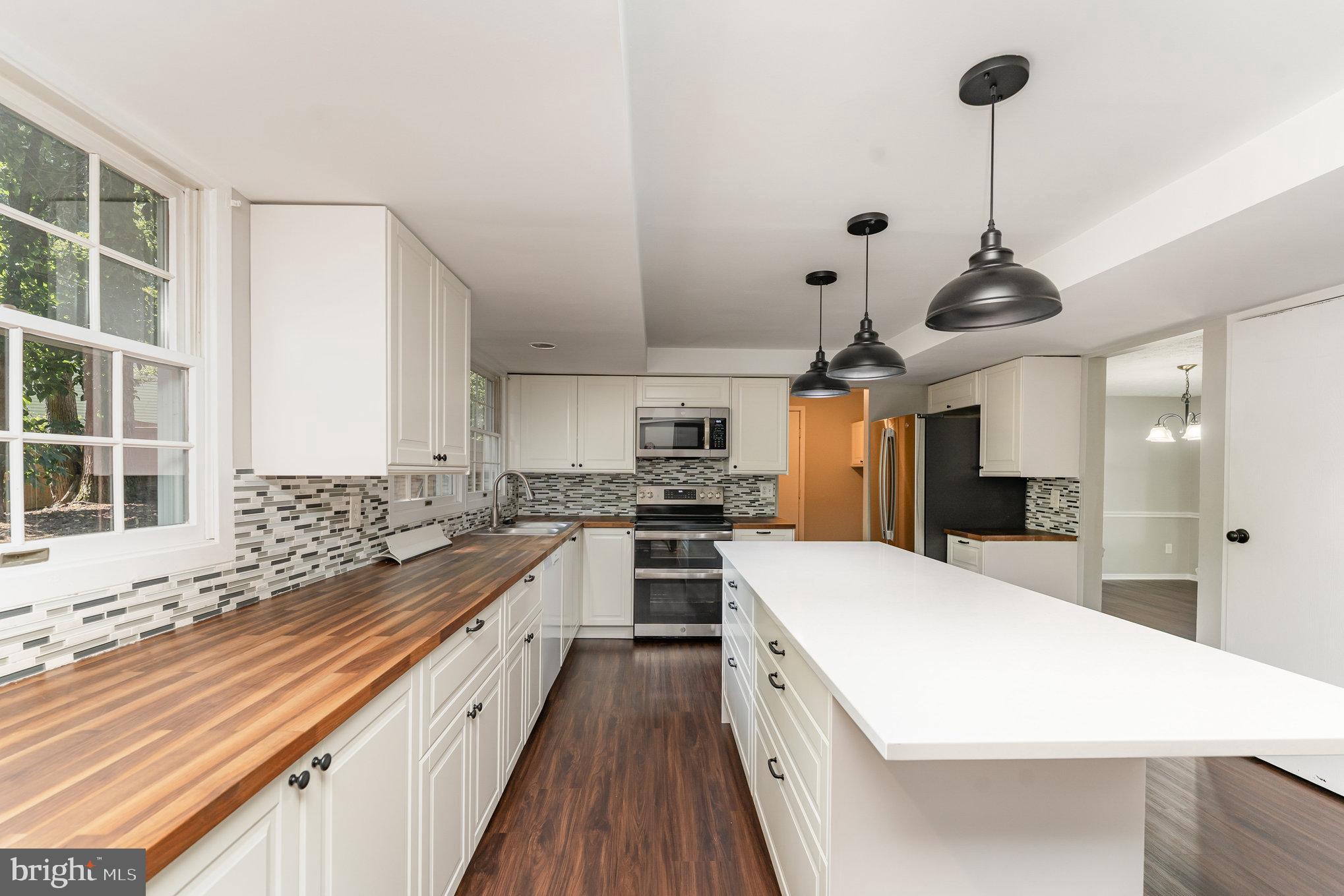 15431 SILVAN GLEN DRIVE