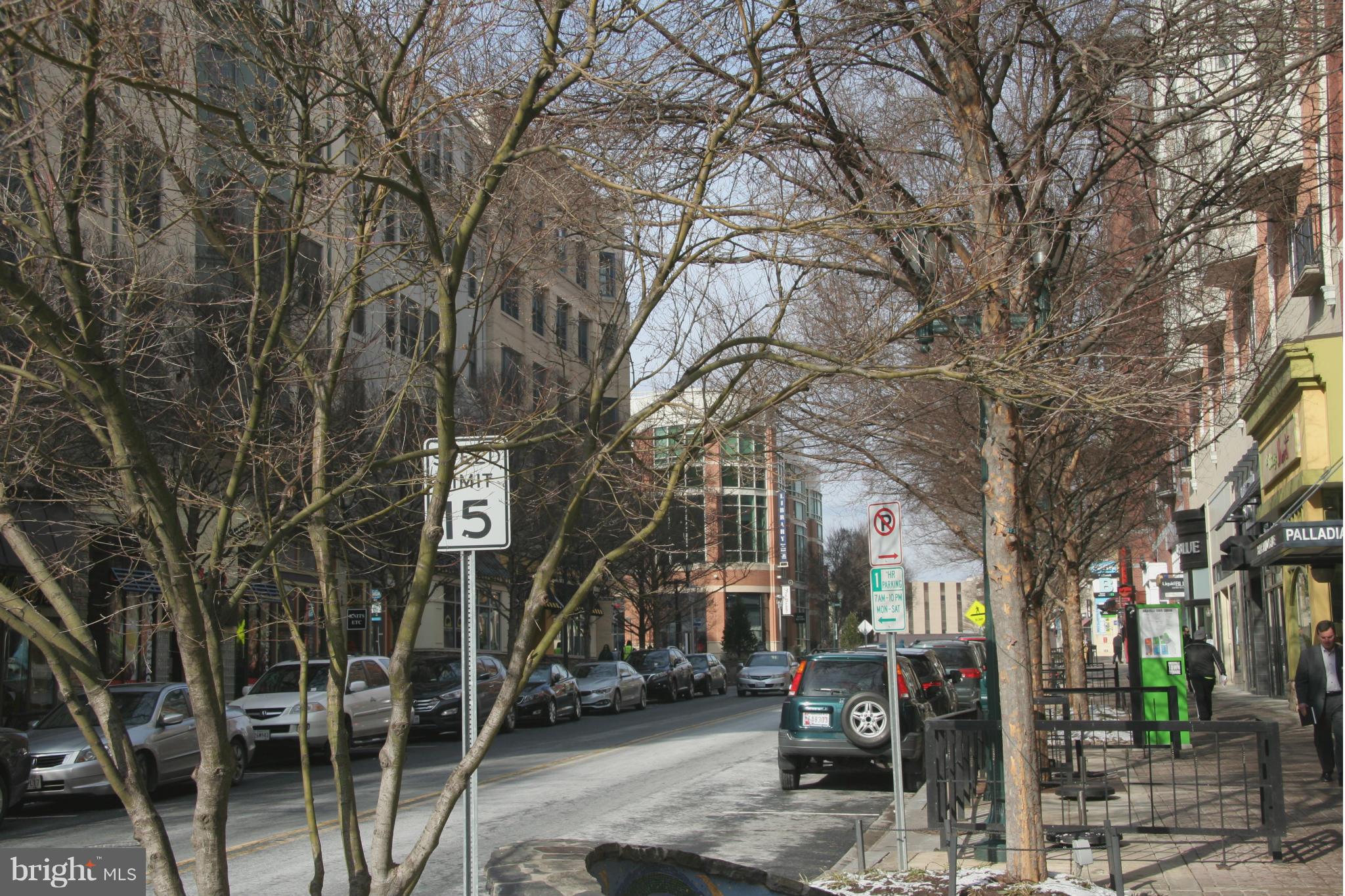 AMERICANA CENTRE - Residential