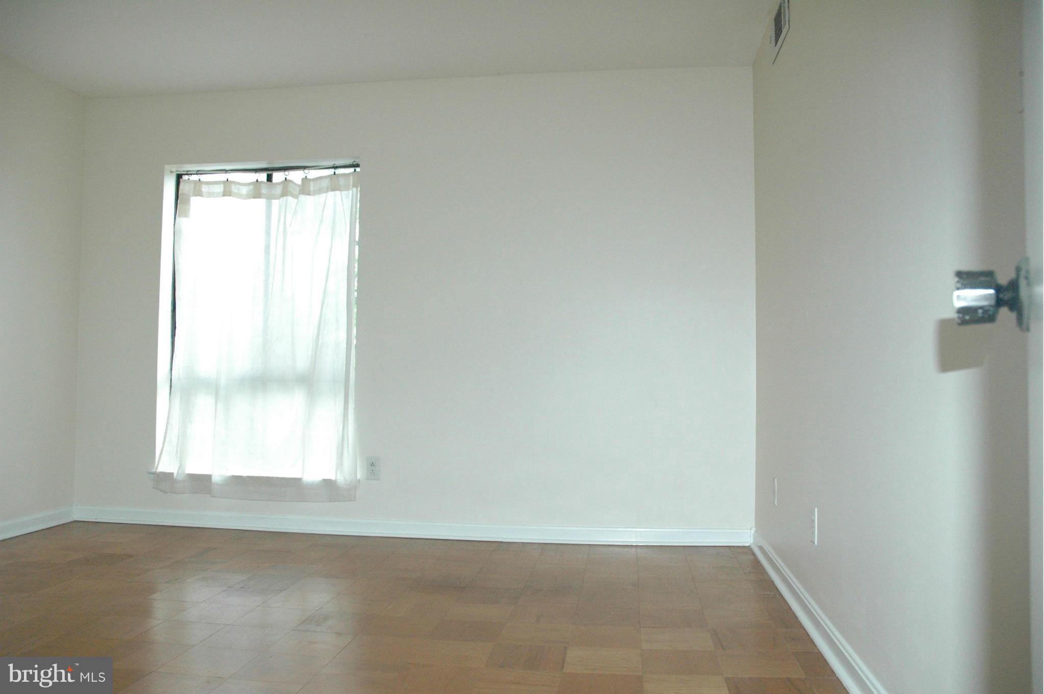 AMERICANA CENTRE - Residential