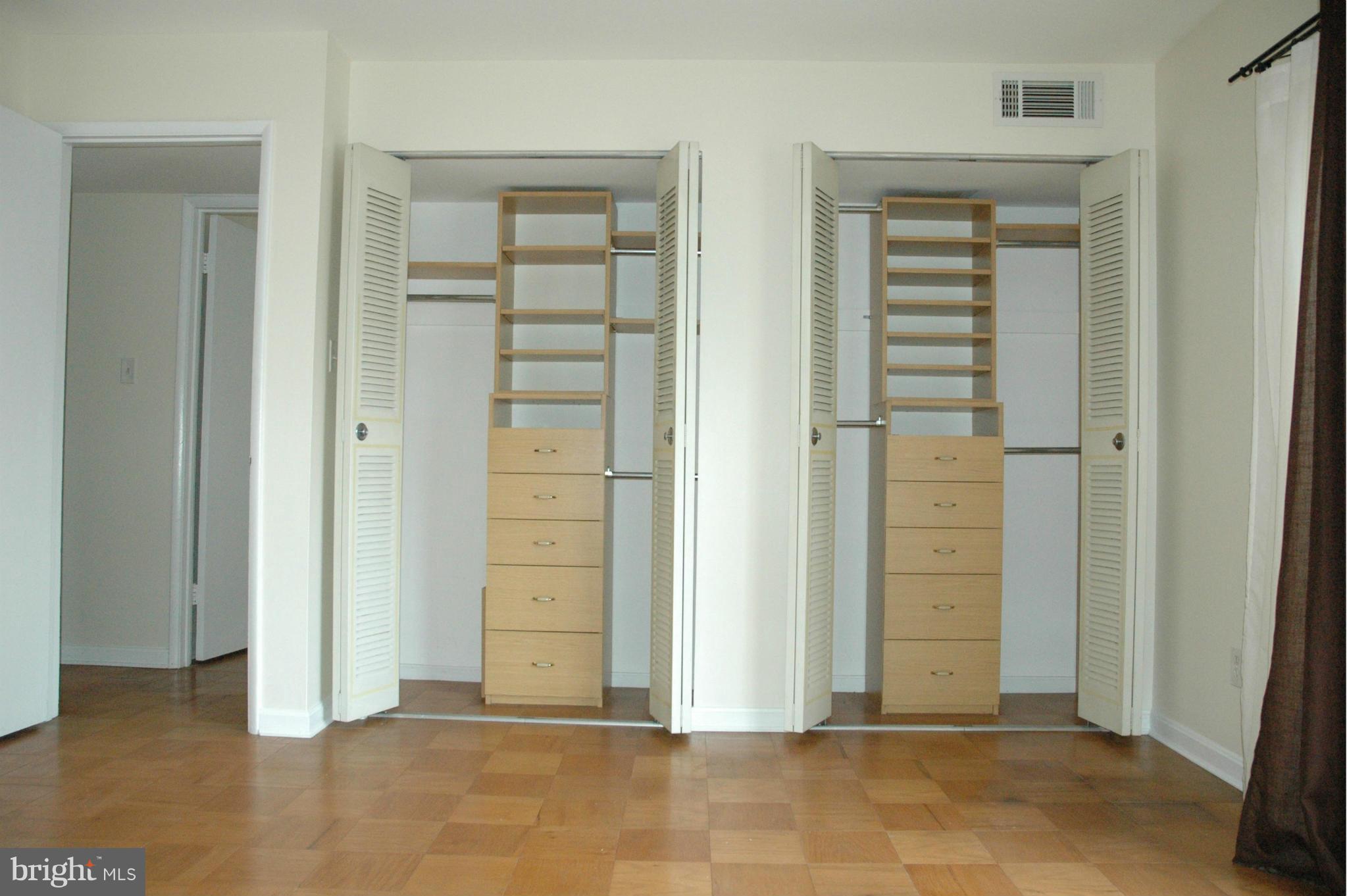 AMERICANA CENTRE - Residential