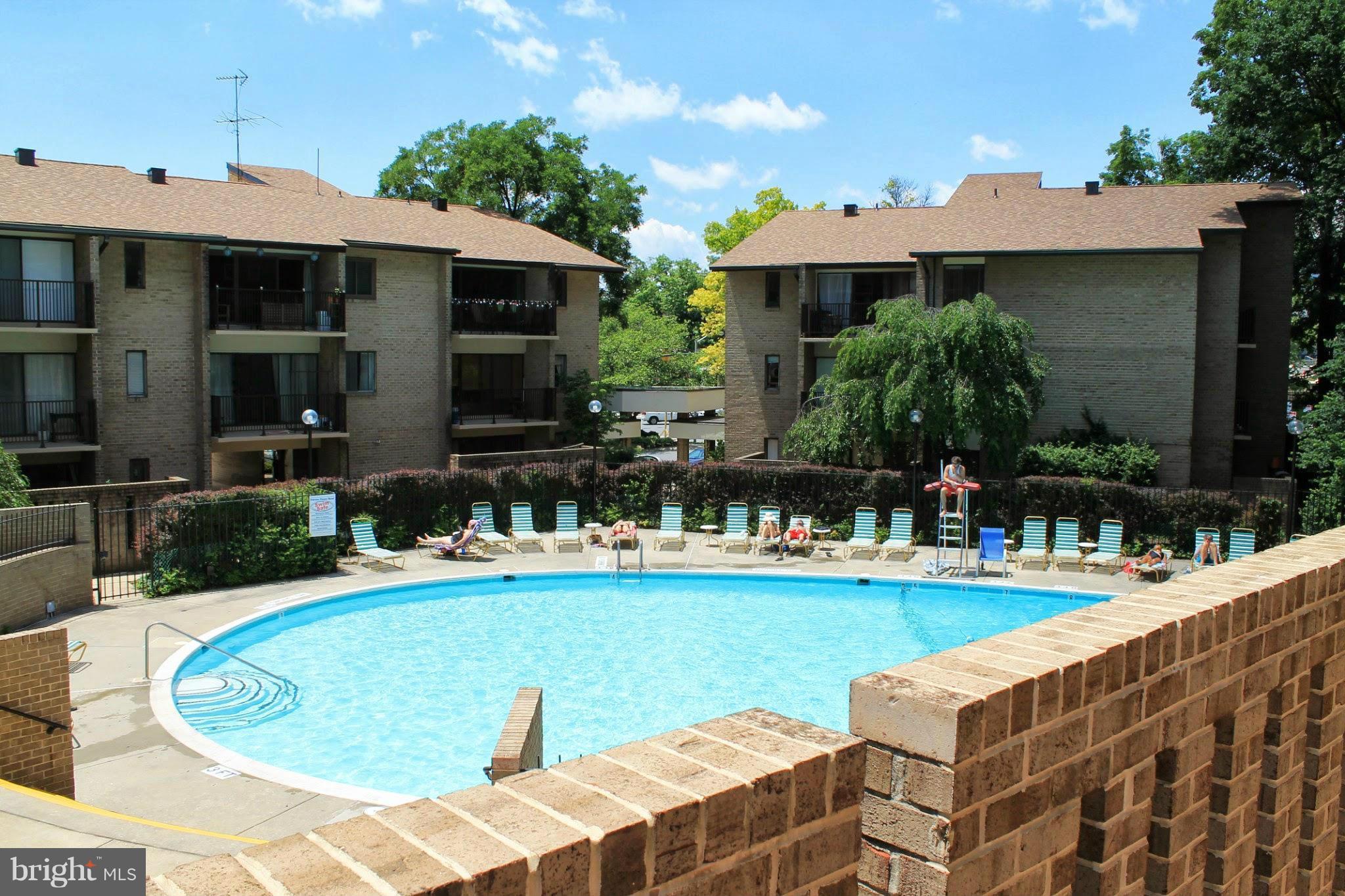 AMERICANA CENTRE - Residential