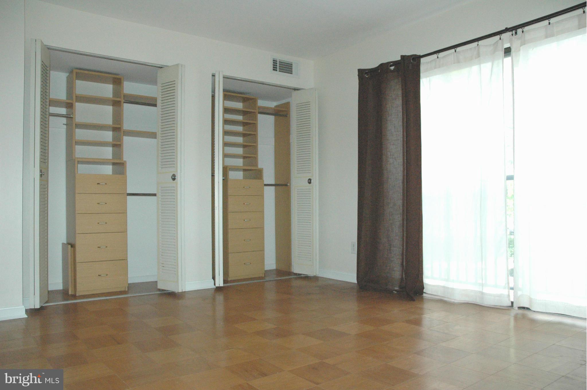 AMERICANA CENTRE - Residential