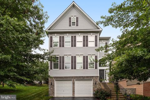 3105 EAGLE TALON STREET WOODBRIDGE VA 22191