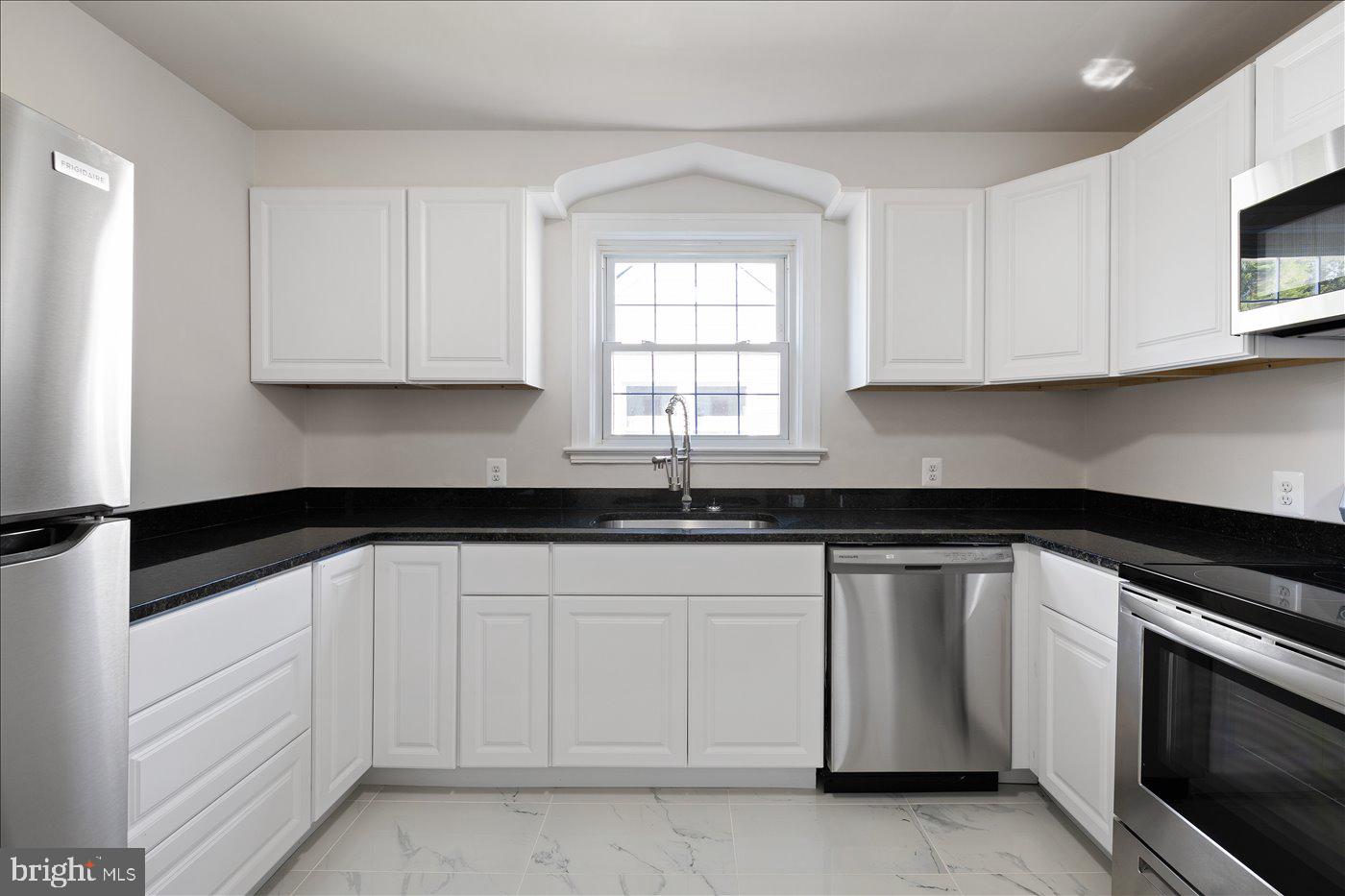 BELLVUE - Residential Lease