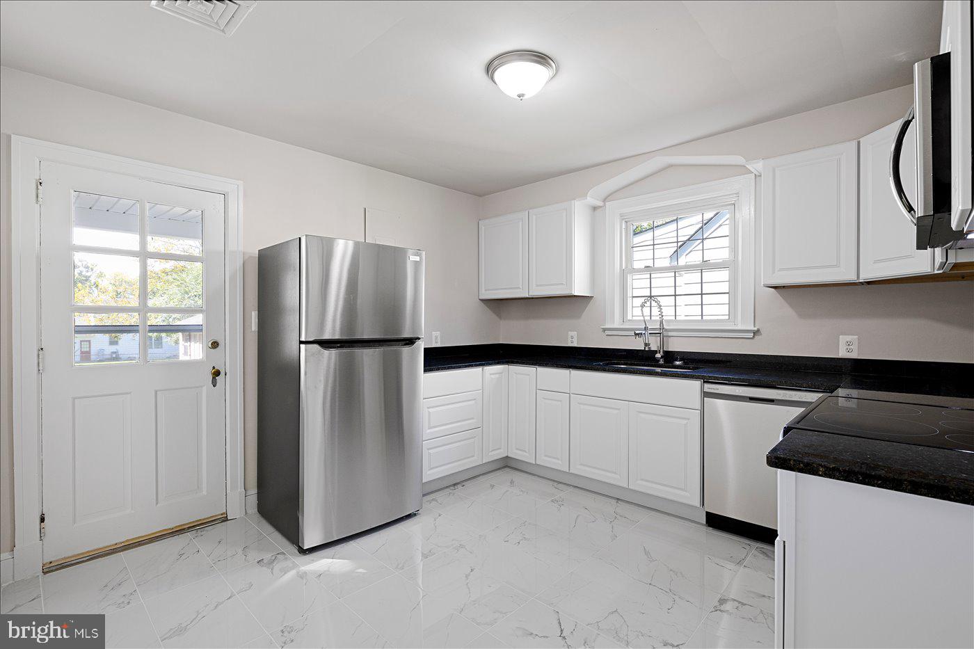 BELLVUE - Residential Lease