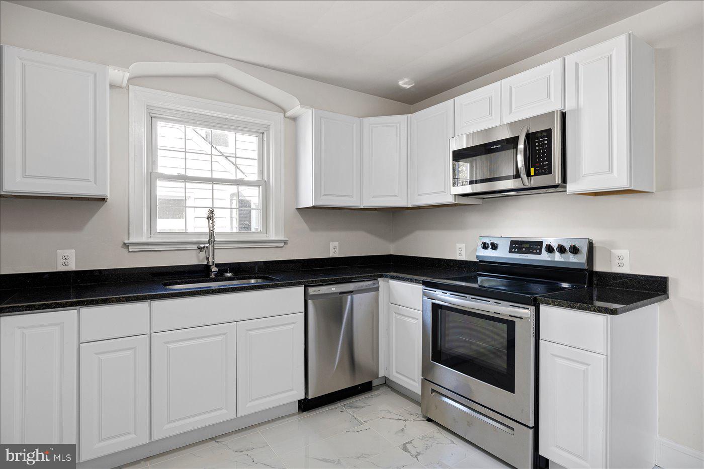 BELLVUE - Residential Lease