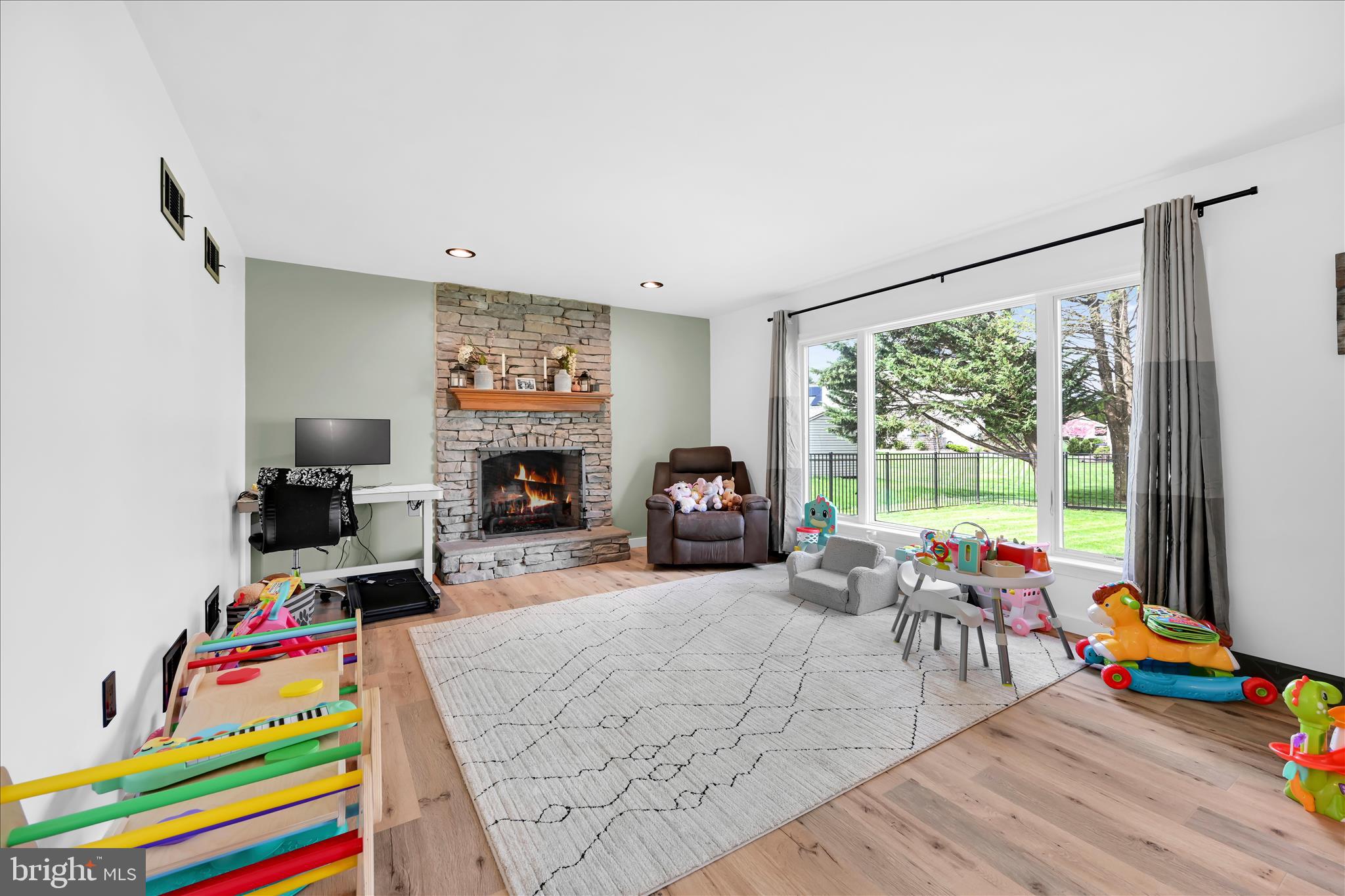 OAK LANE AREA - Residential