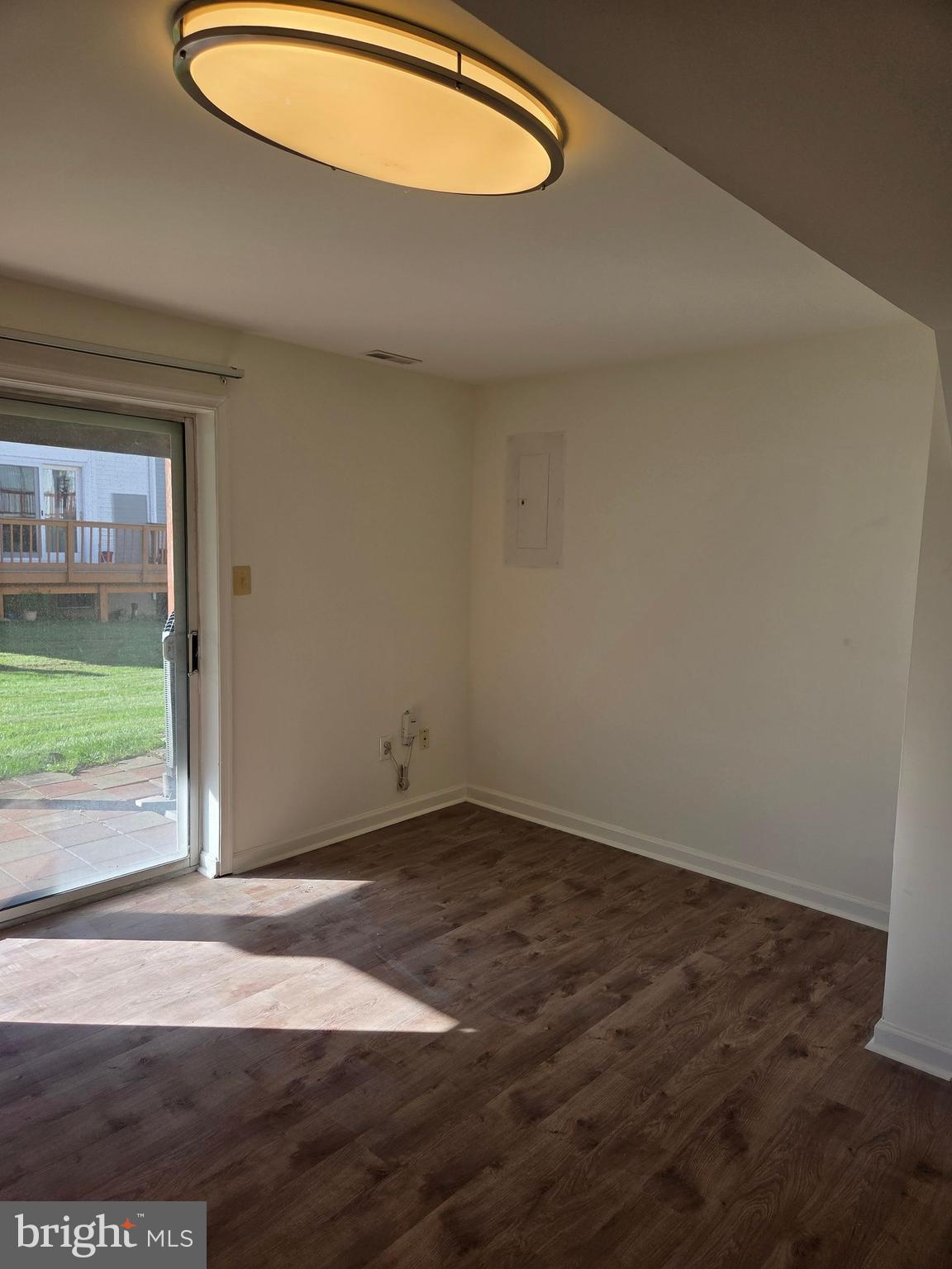 ELLICOTT MEADOWS - Residential Lease