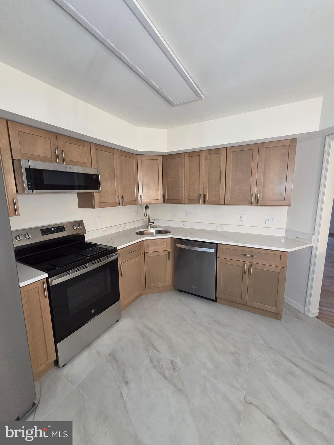 ELLICOTT MEADOWS - Residential Lease