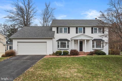 6081 BURNSIDE LANDING DRIVE BURKE VA 22015