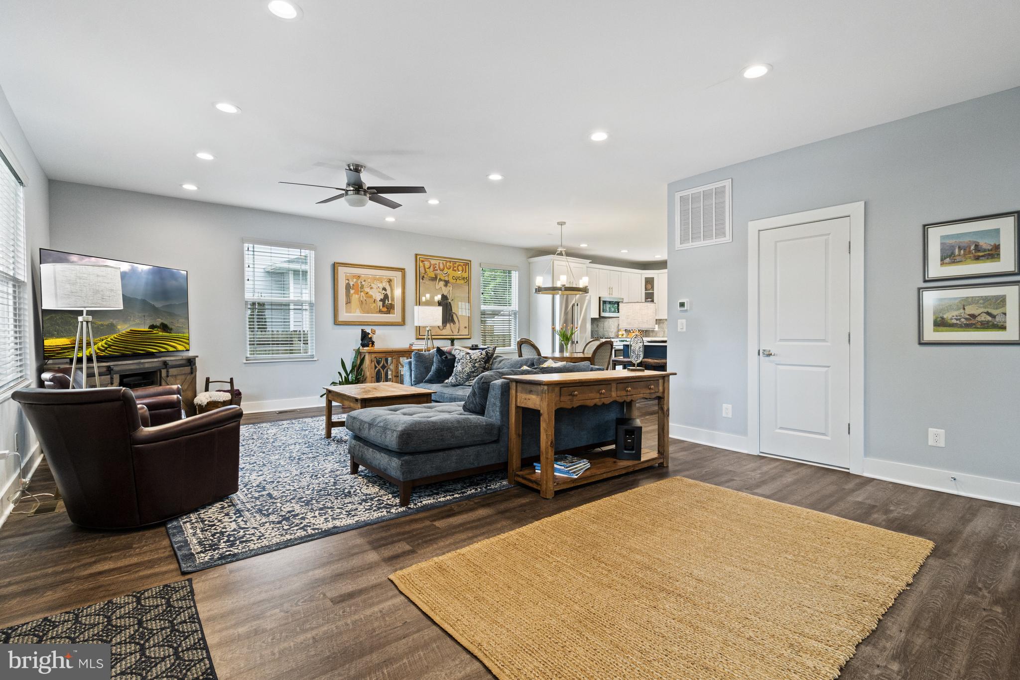 6716 WESTLAWN DRIVE