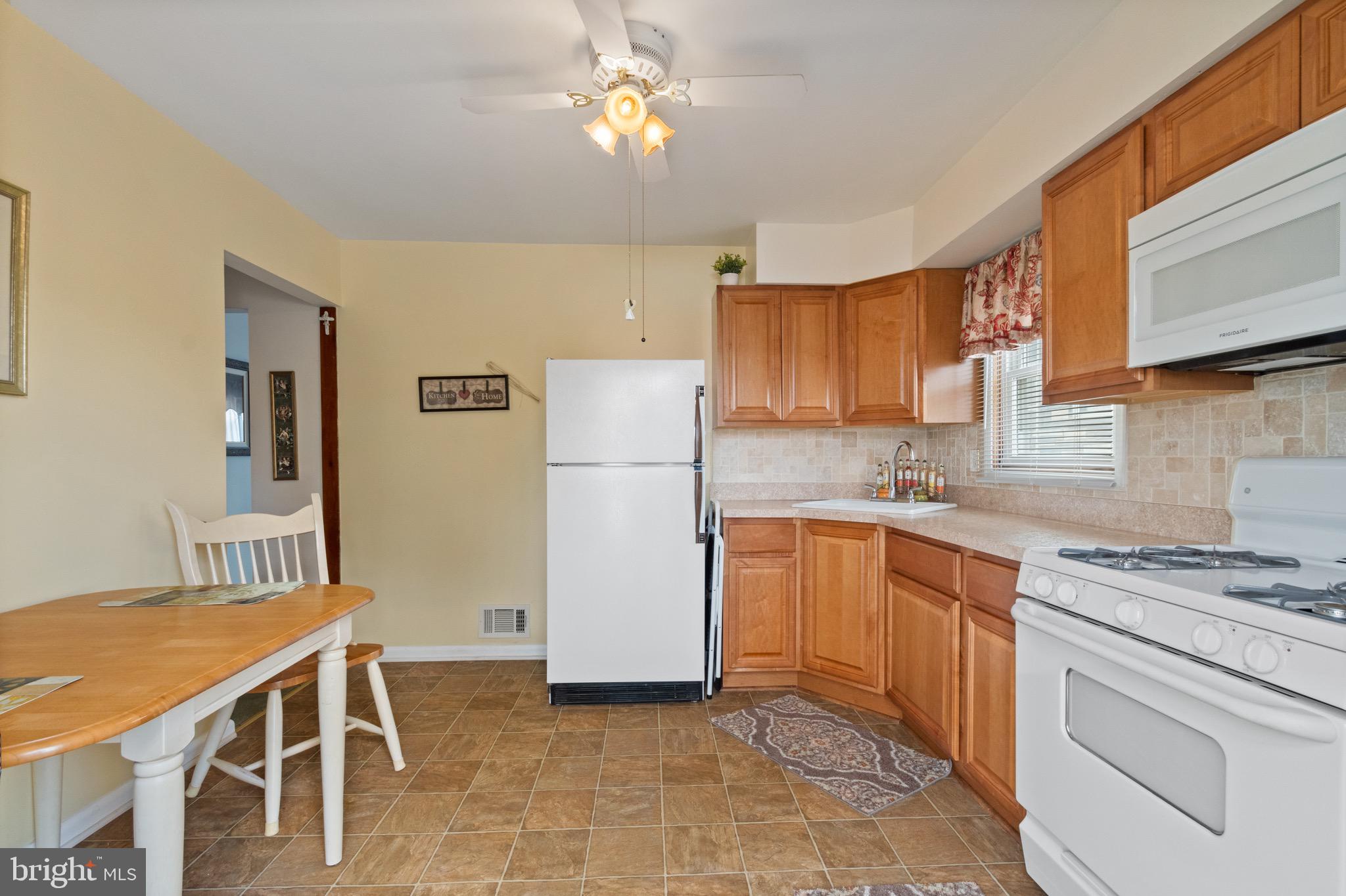 ROSELAND HEIGHTS - Residential
