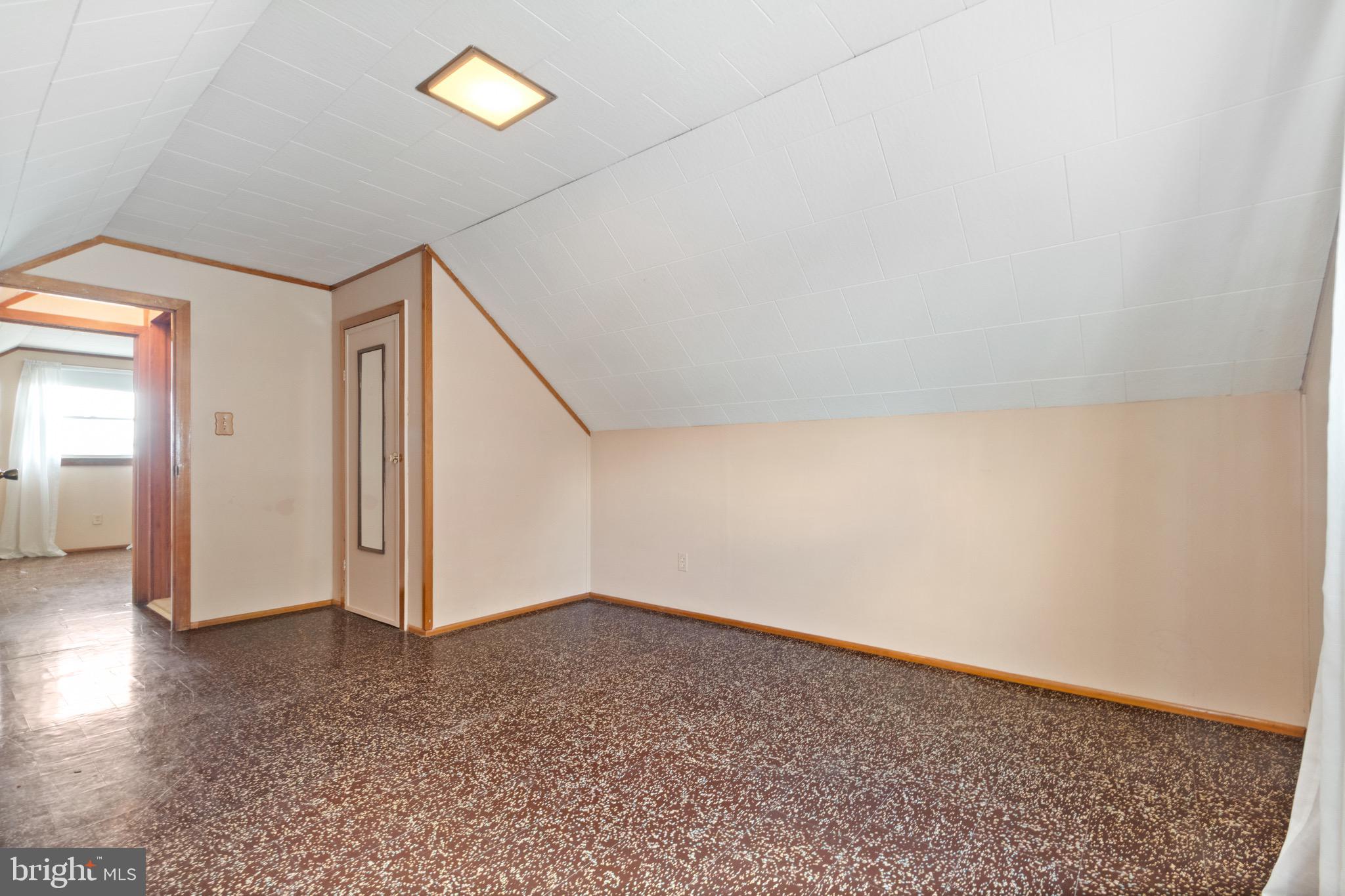 ROSELAND HEIGHTS - Residential
