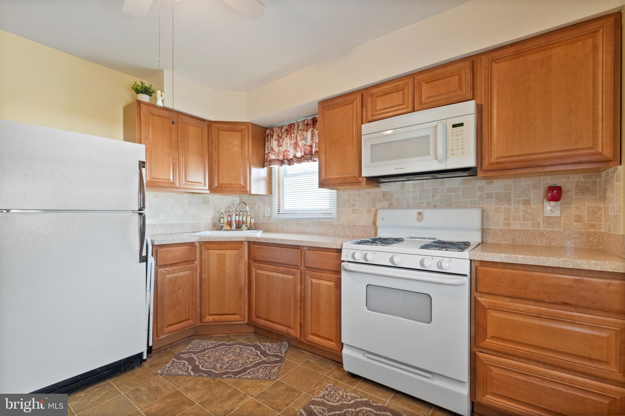ROSELAND HEIGHTS - Residential