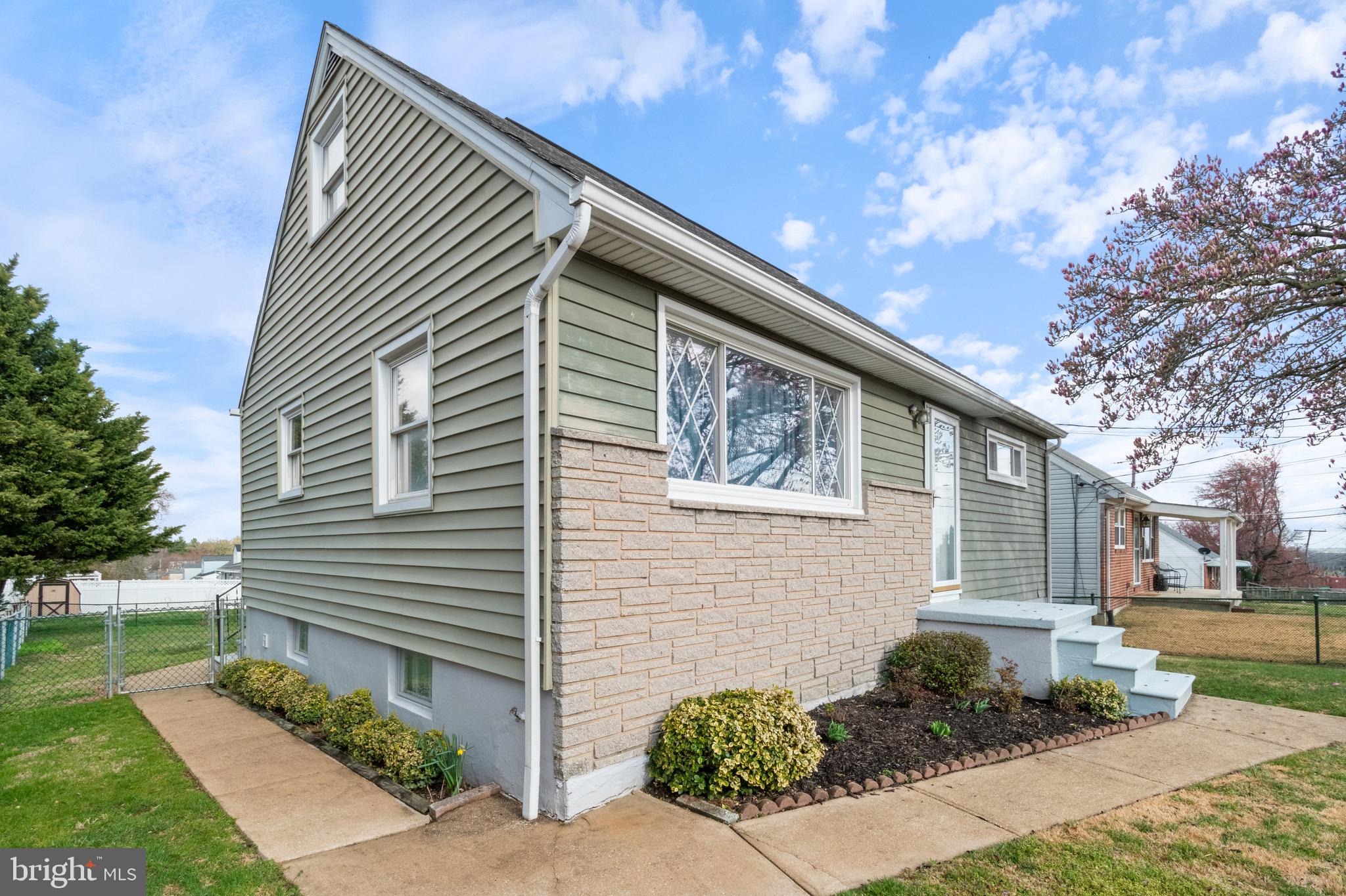 ROSELAND HEIGHTS - Residential