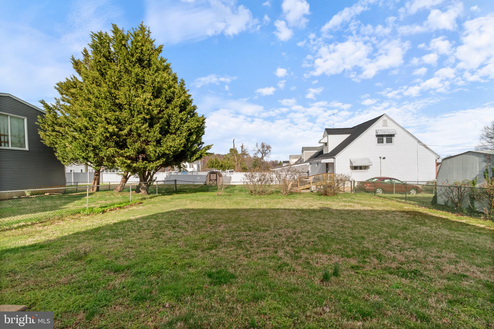 ROSELAND HEIGHTS - Residential