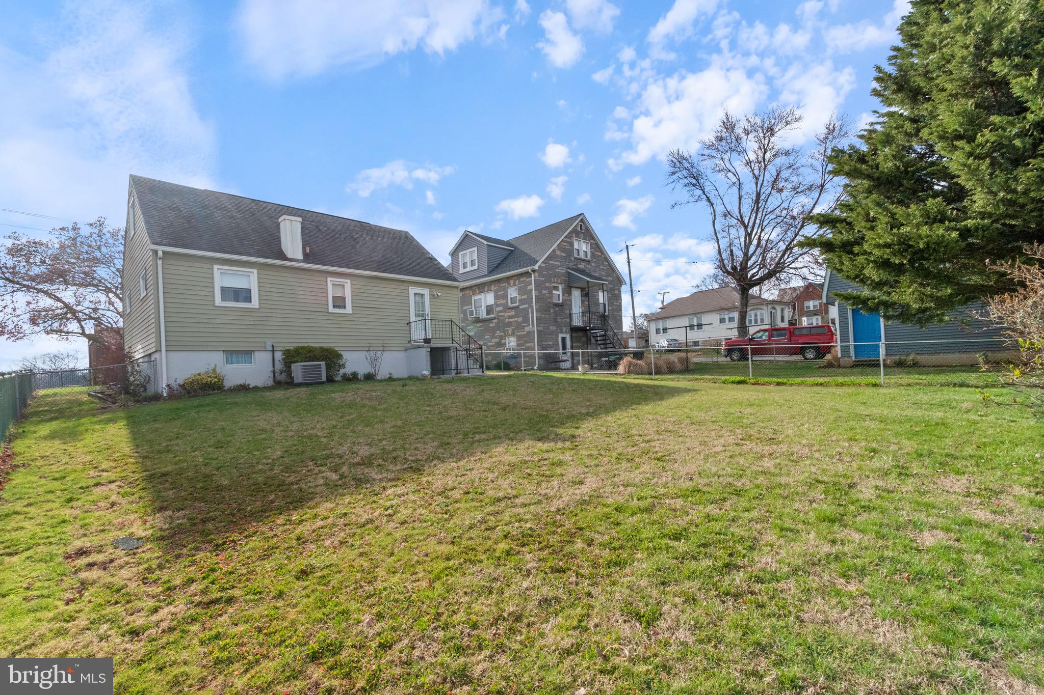 ROSELAND HEIGHTS - Residential