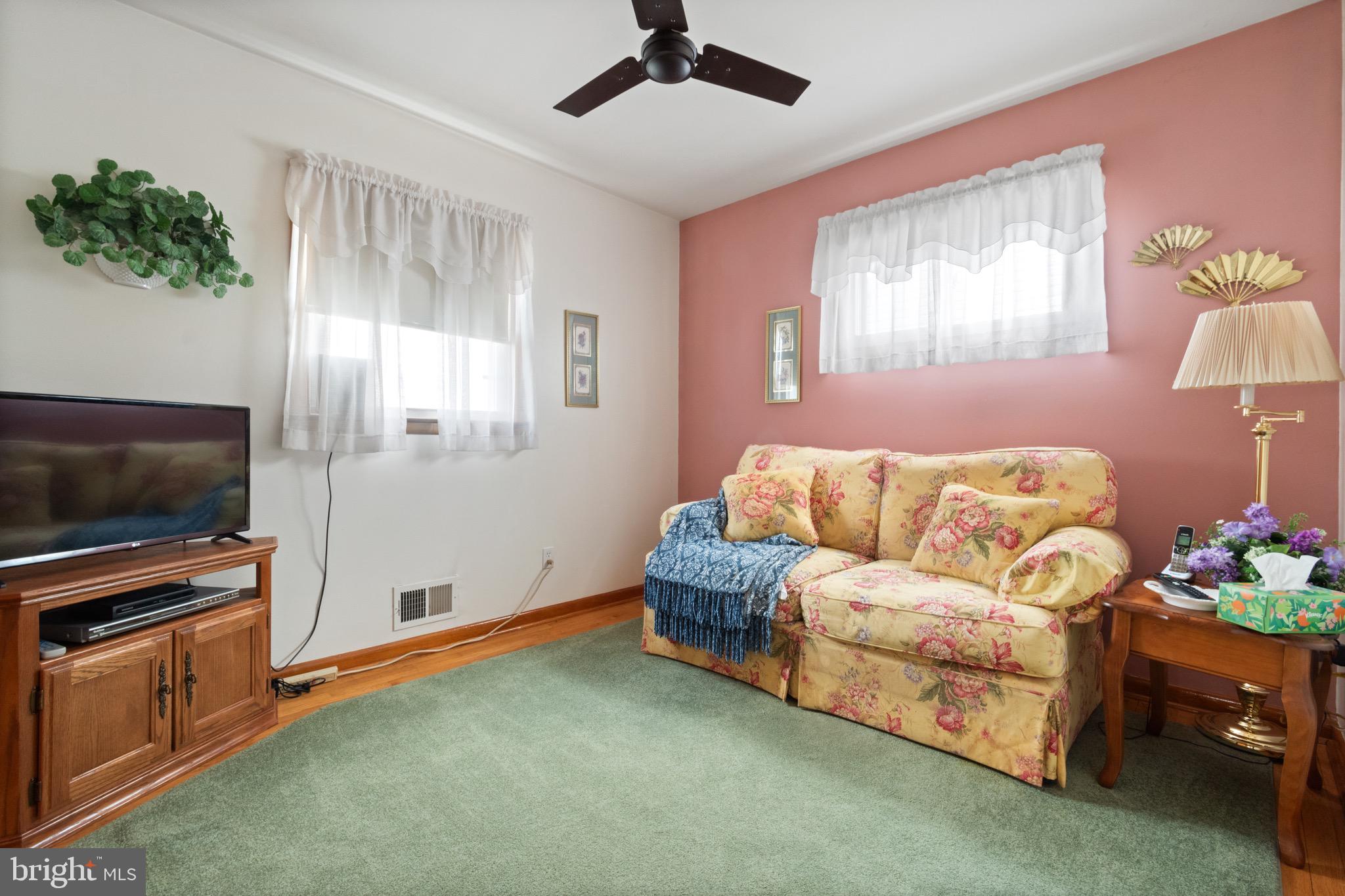 ROSELAND HEIGHTS - Residential