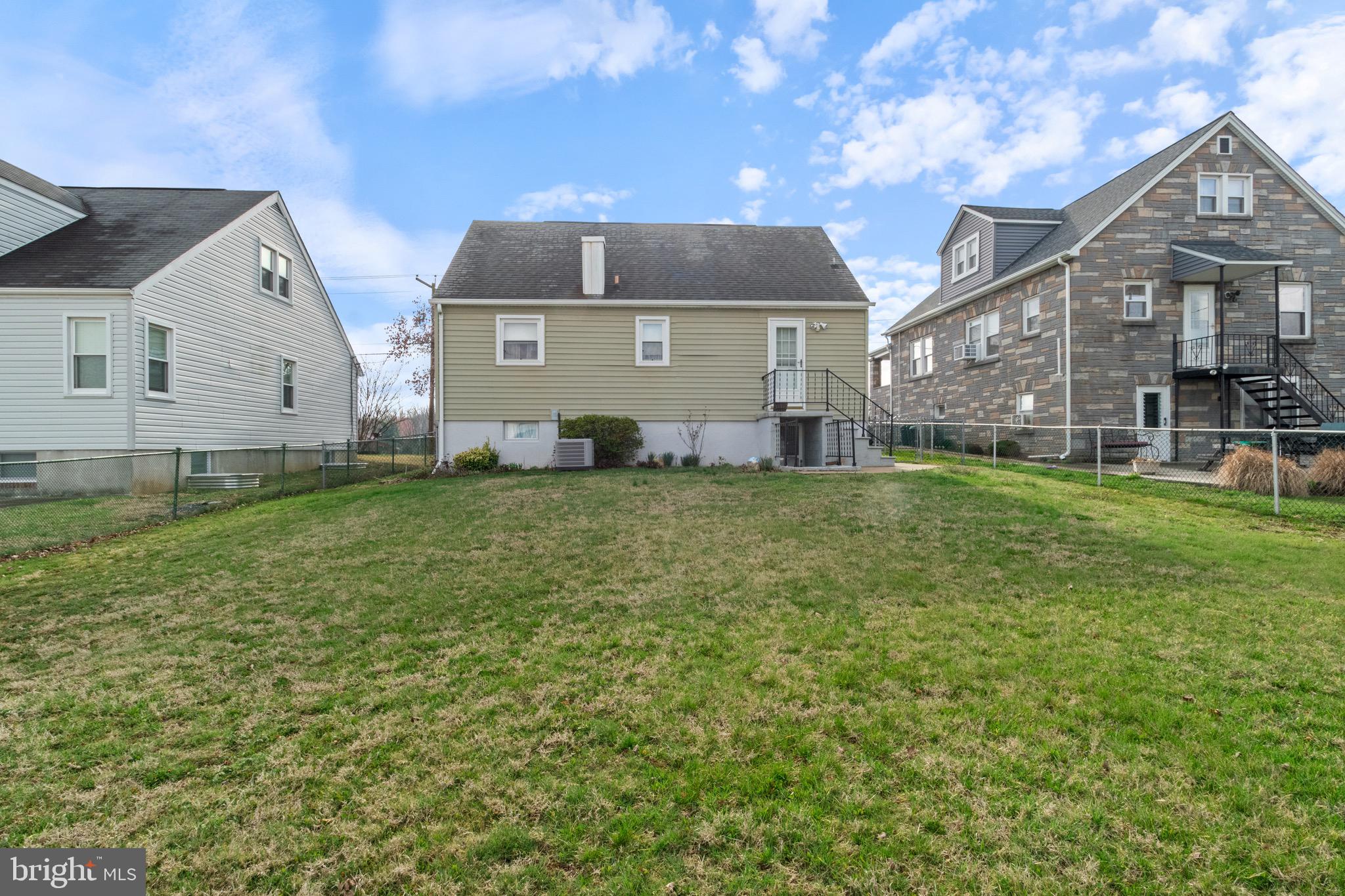 ROSELAND HEIGHTS - Residential