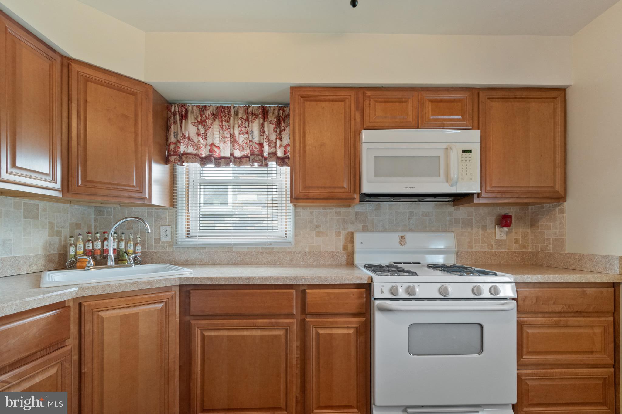 ROSELAND HEIGHTS - Residential