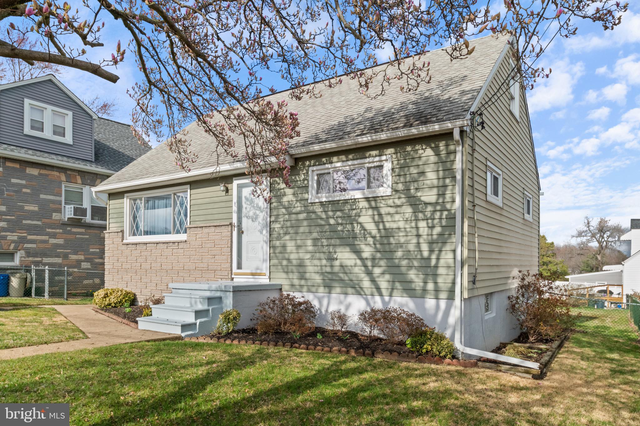 ROSELAND HEIGHTS - Residential