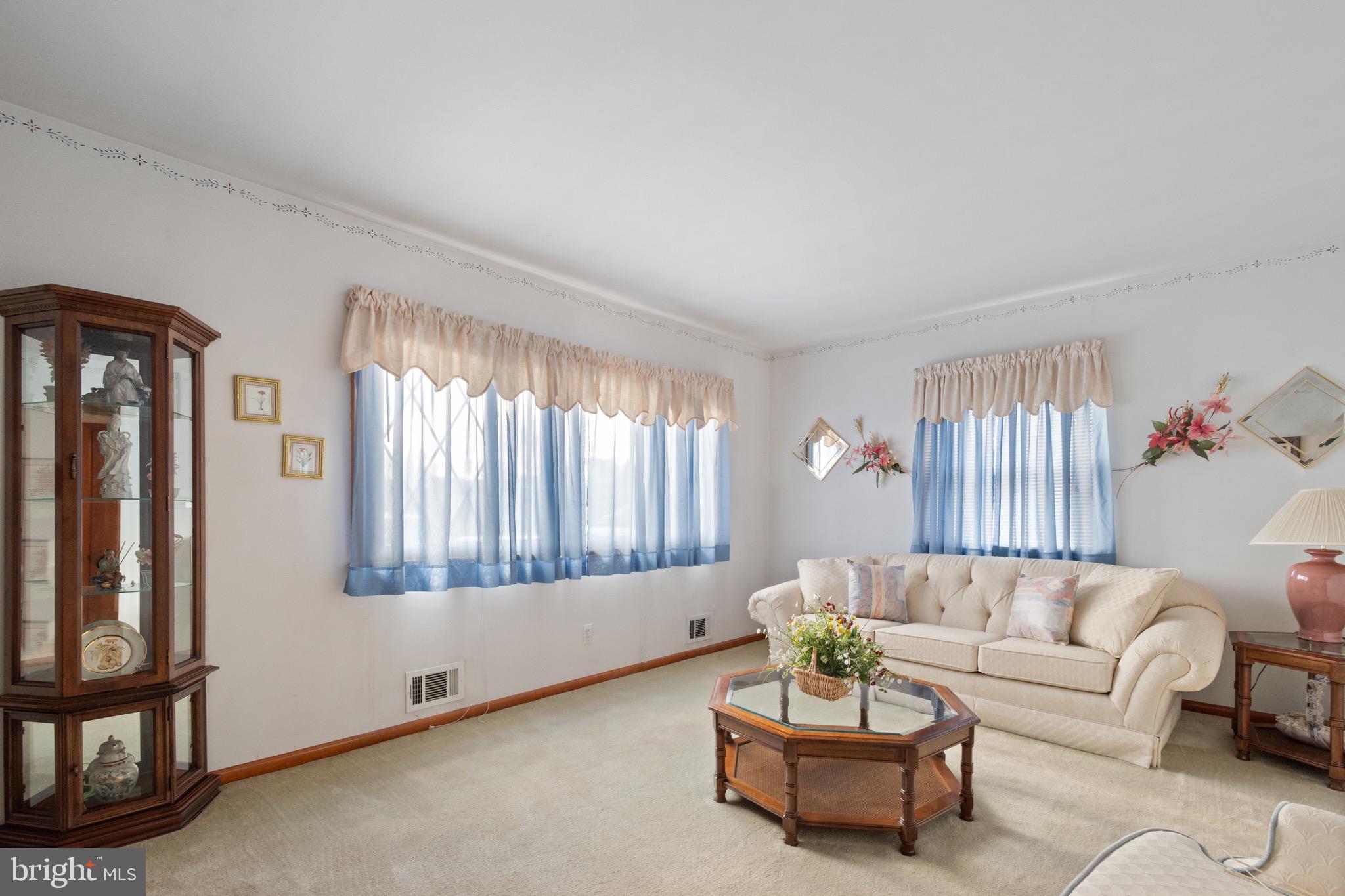 ROSELAND HEIGHTS - Residential