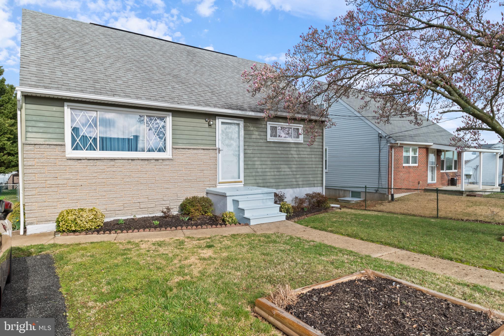 ROSELAND HEIGHTS - Residential