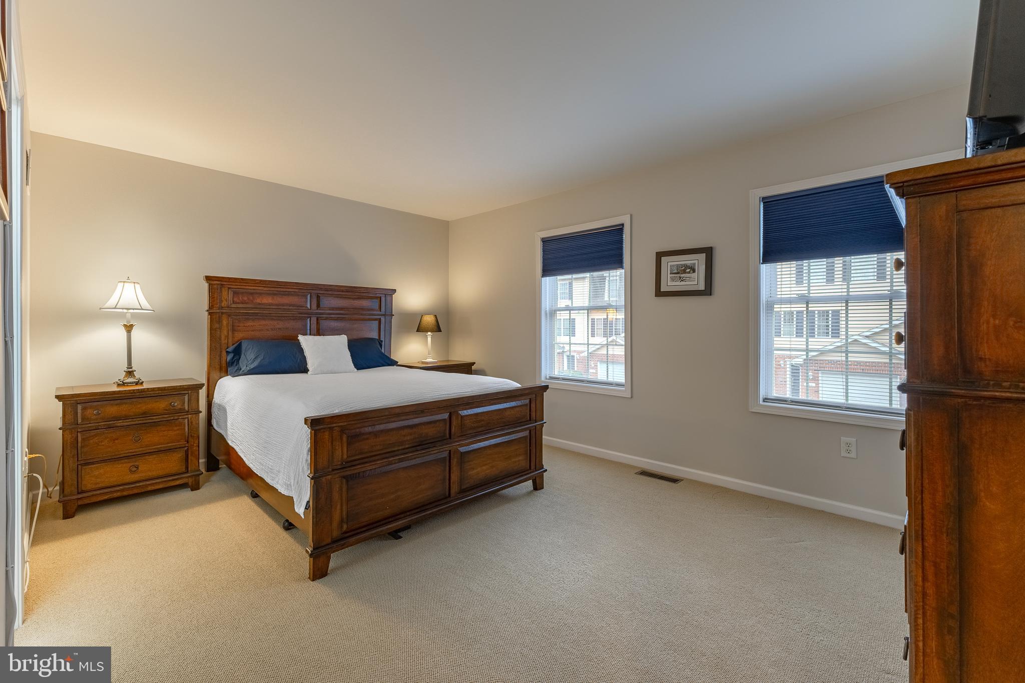 SIENNA WOODS - Residential