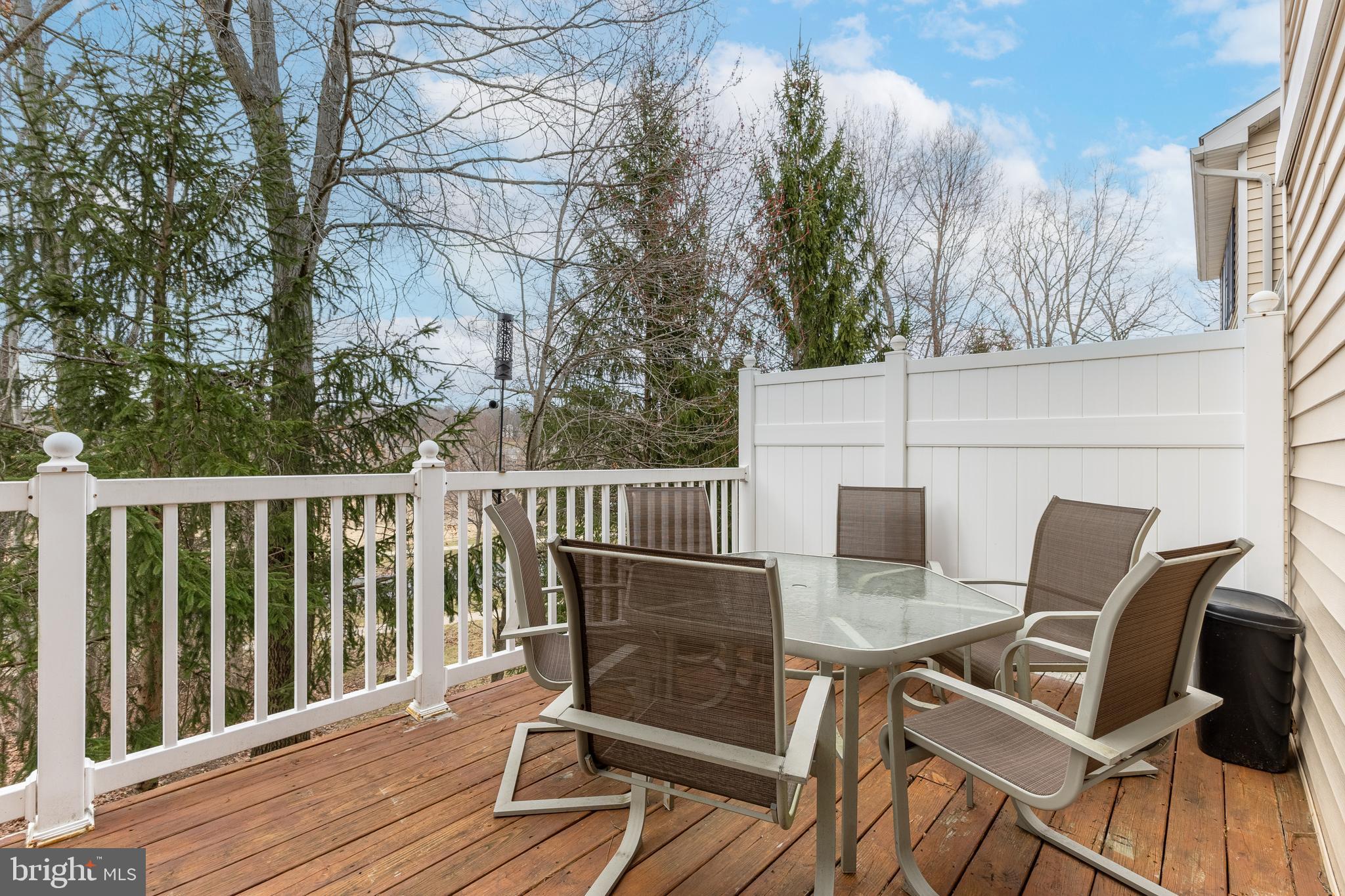 SIENNA WOODS - Residential