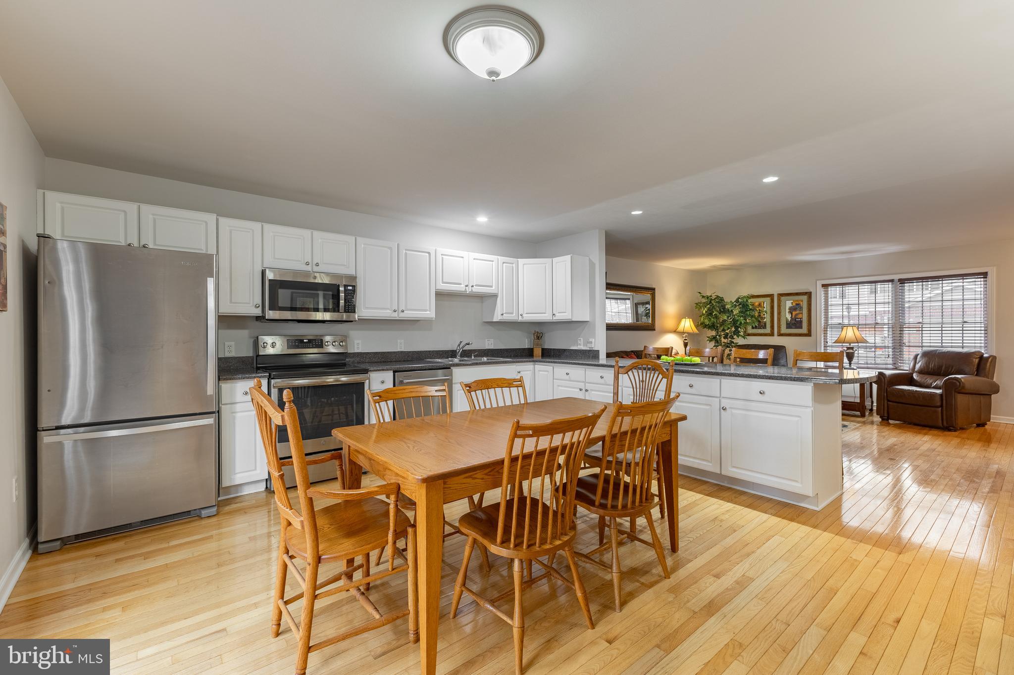 SIENNA WOODS - Residential