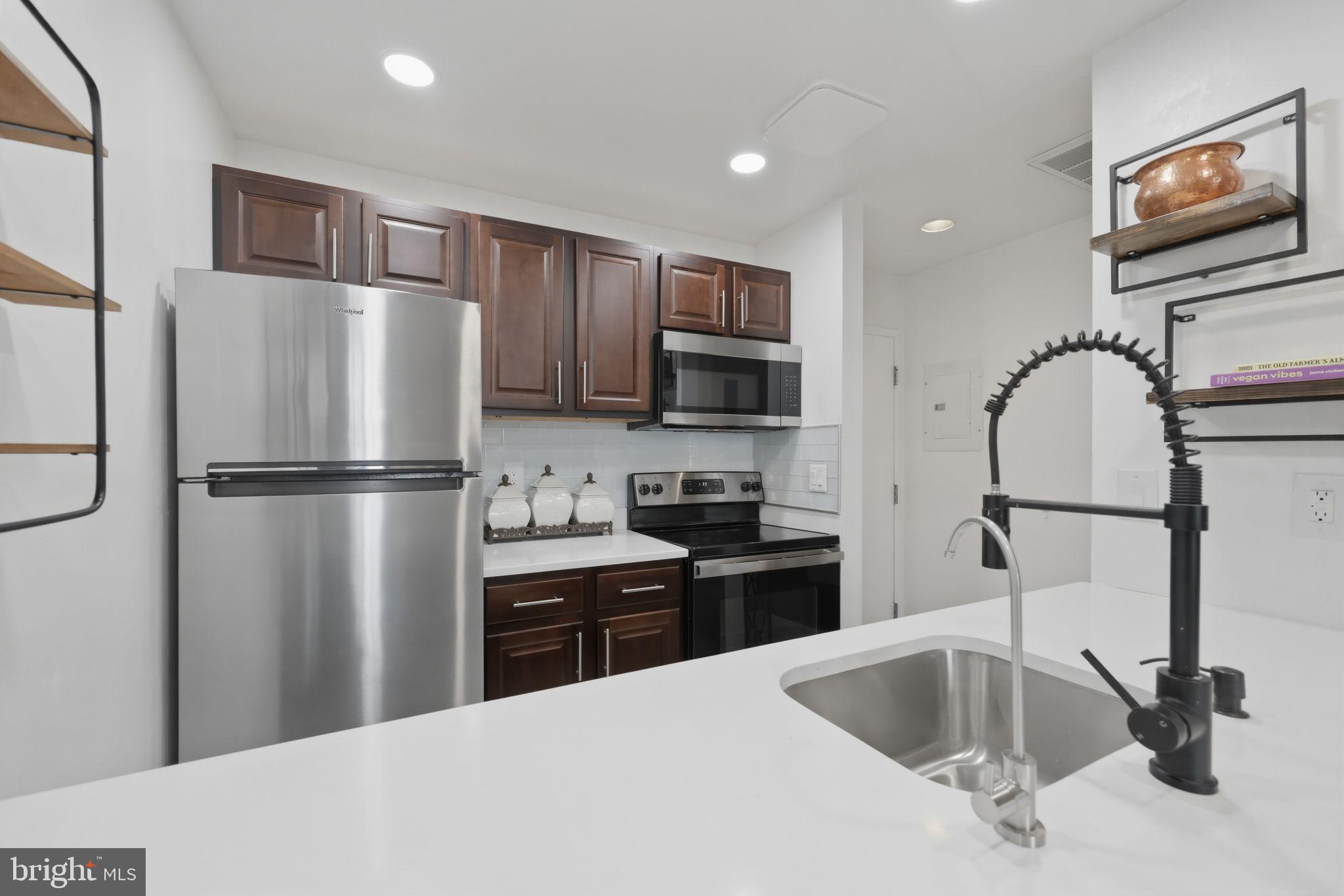 1601 SPRING GARDEN STREET 313