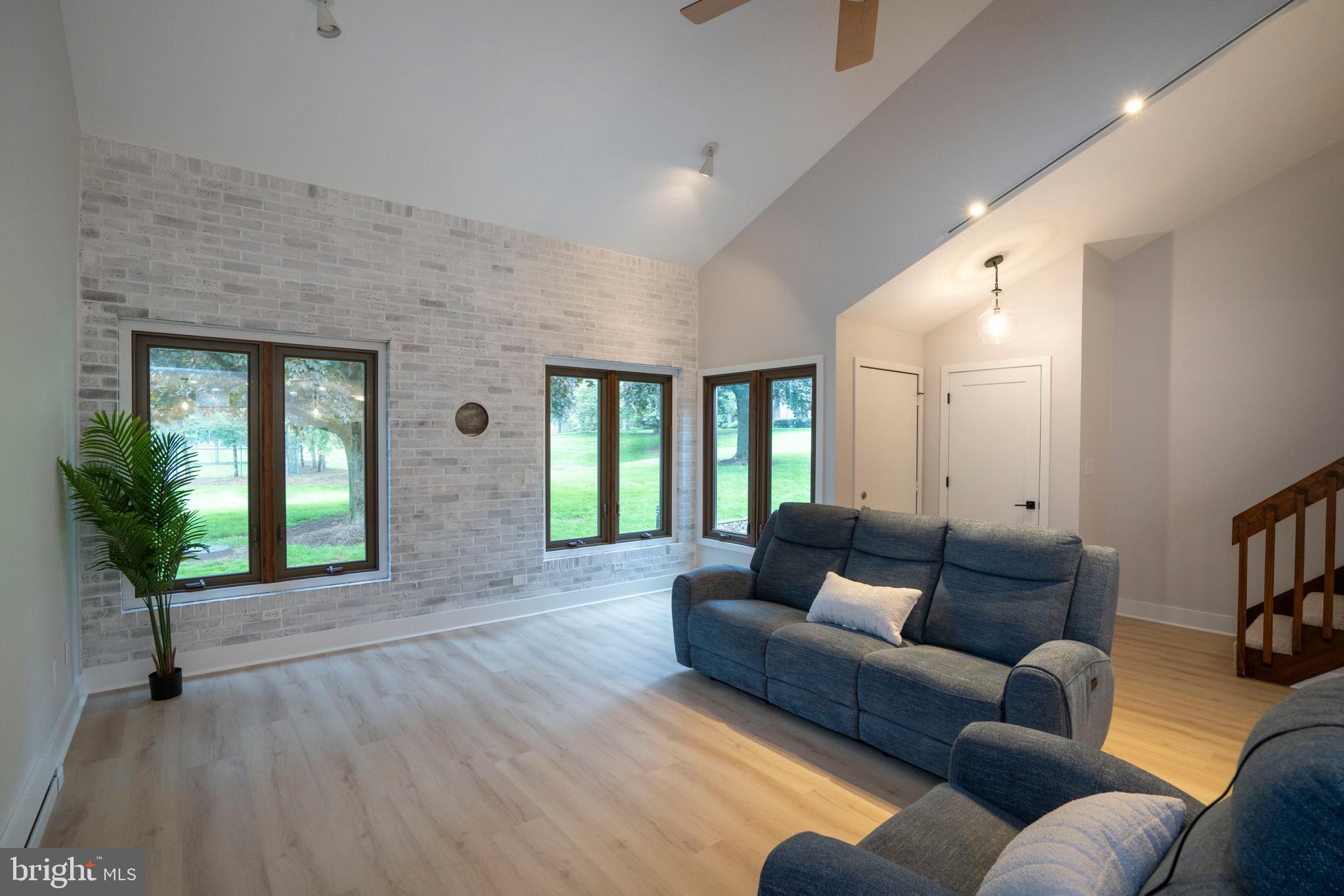 AARON VILLAGE - Residential