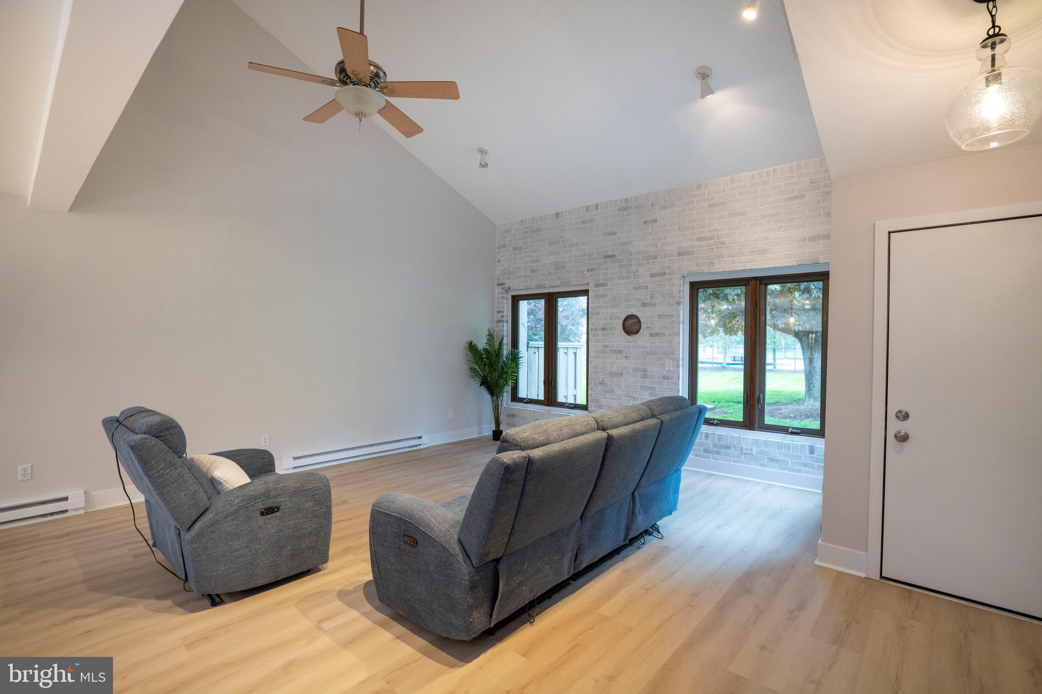 AARON VILLAGE - Residential
