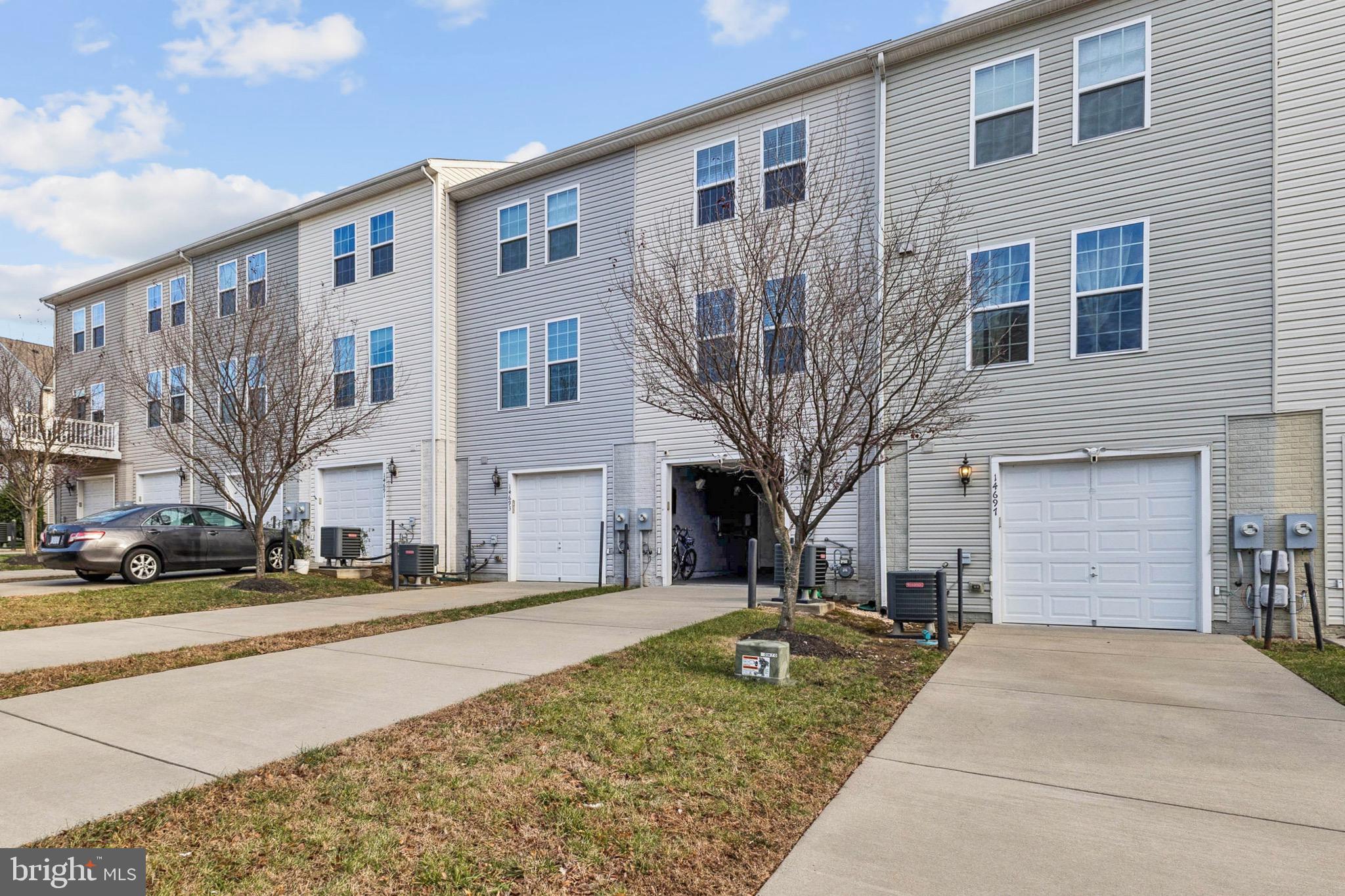 FEATHERSTONE STATION CONDOMINIUMS - Residential