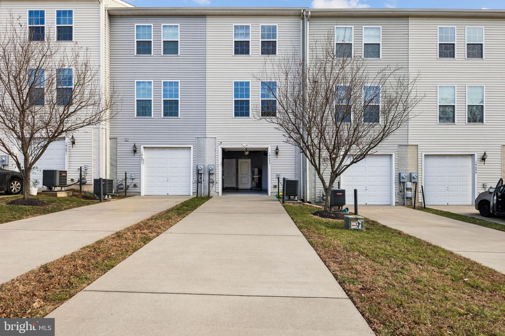 FEATHERSTONE STATION CONDOMINIUMS - Residential