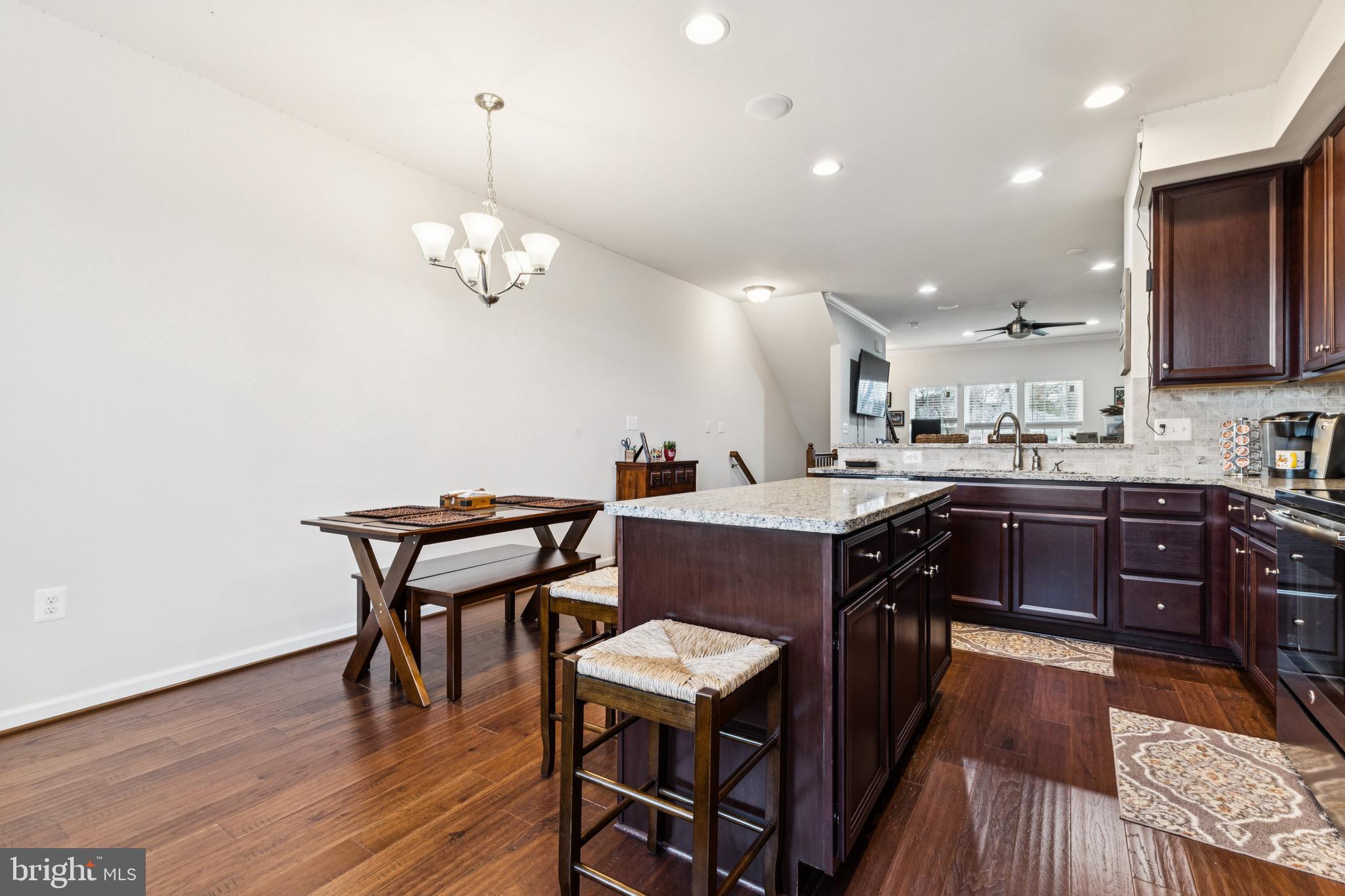 FEATHERSTONE STATION CONDOMINIUMS - Residential