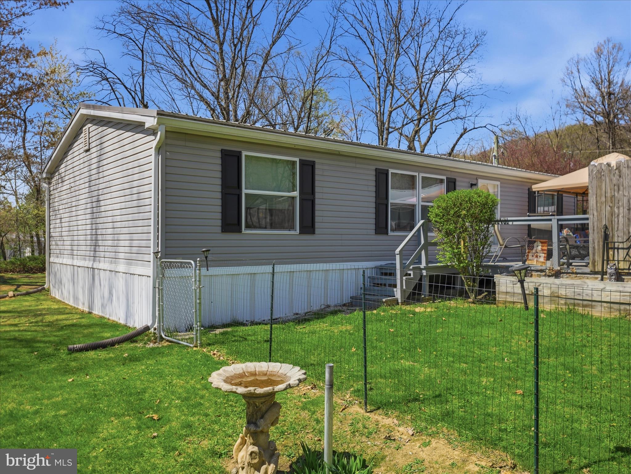 APPLEWAY - Residential