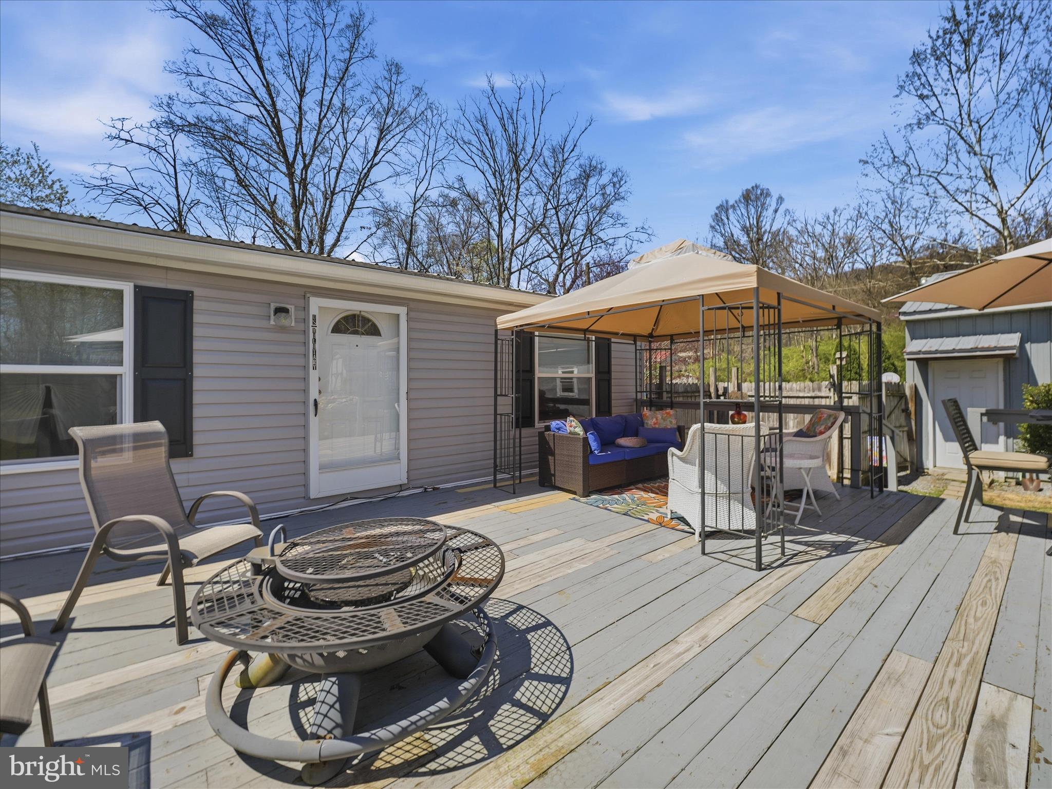 APPLEWAY - Residential