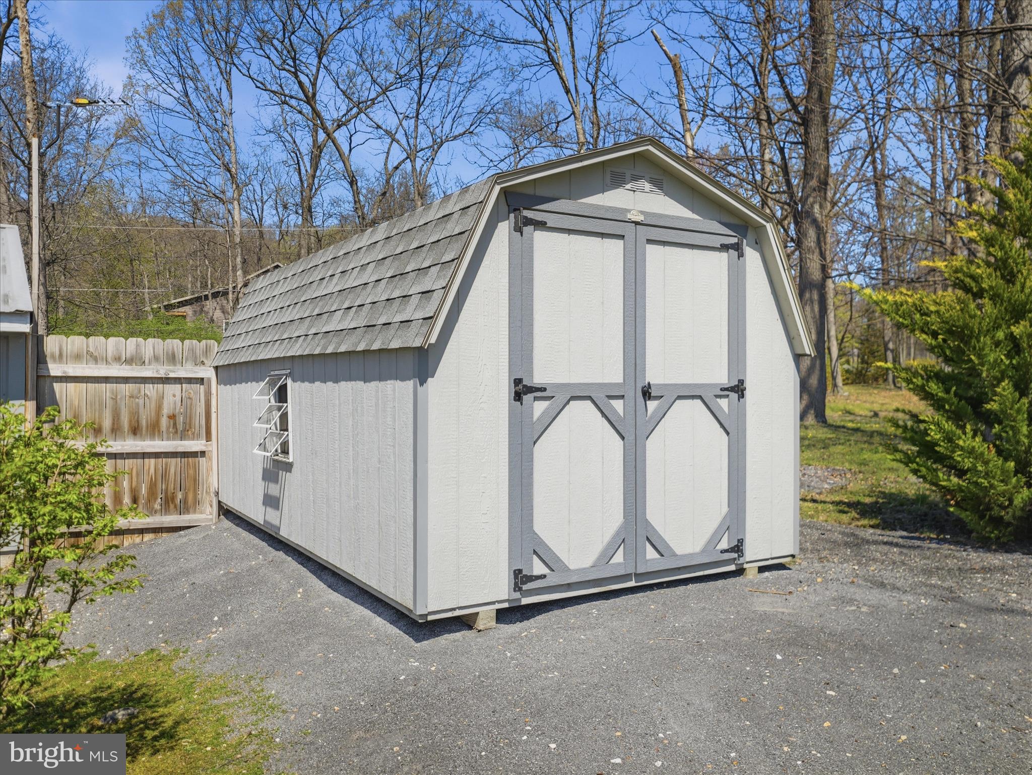 APPLEWAY - Residential