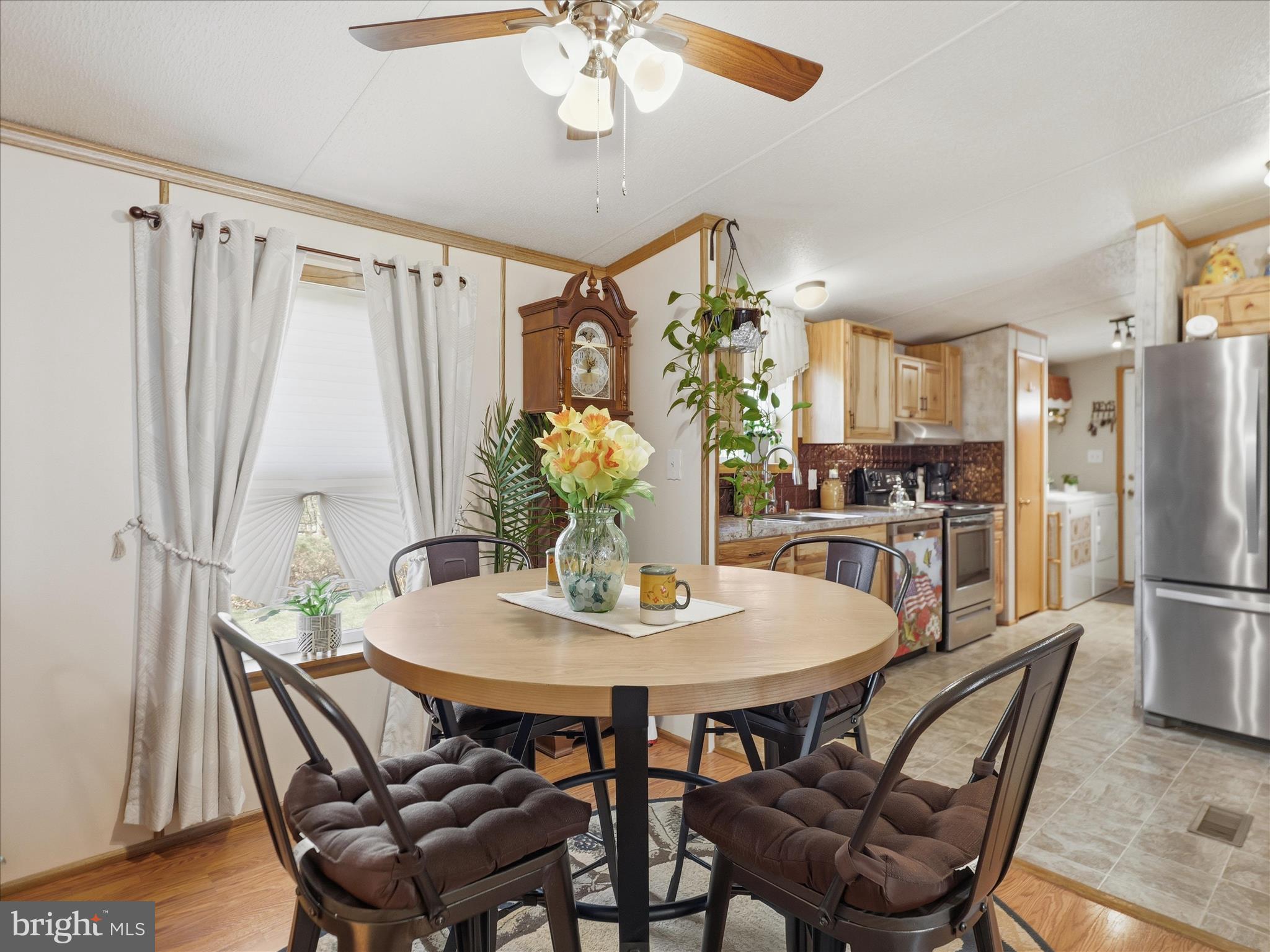 APPLEWAY - Residential