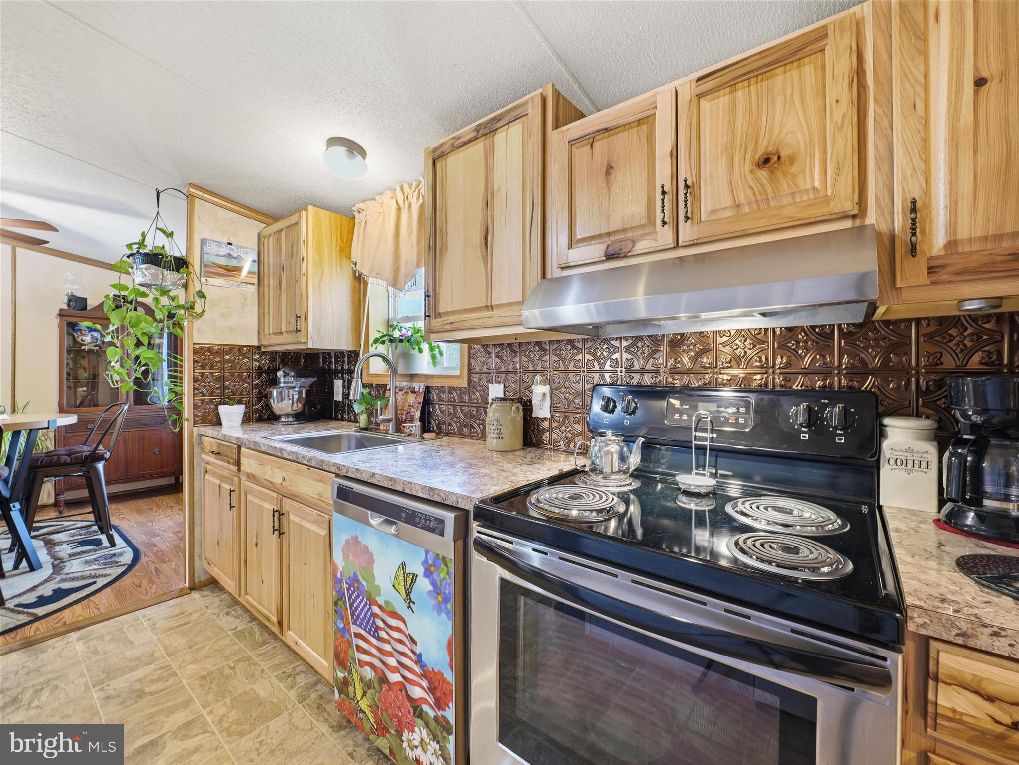 APPLEWAY - Residential