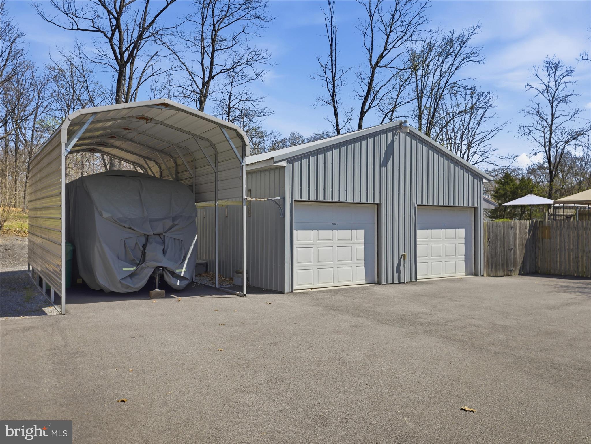 APPLEWAY - Residential