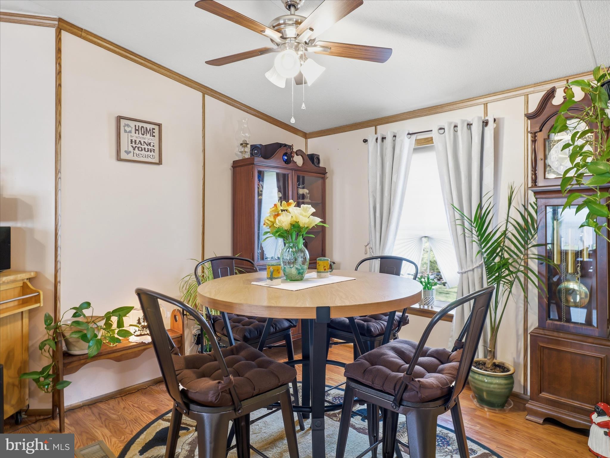 APPLEWAY - Residential