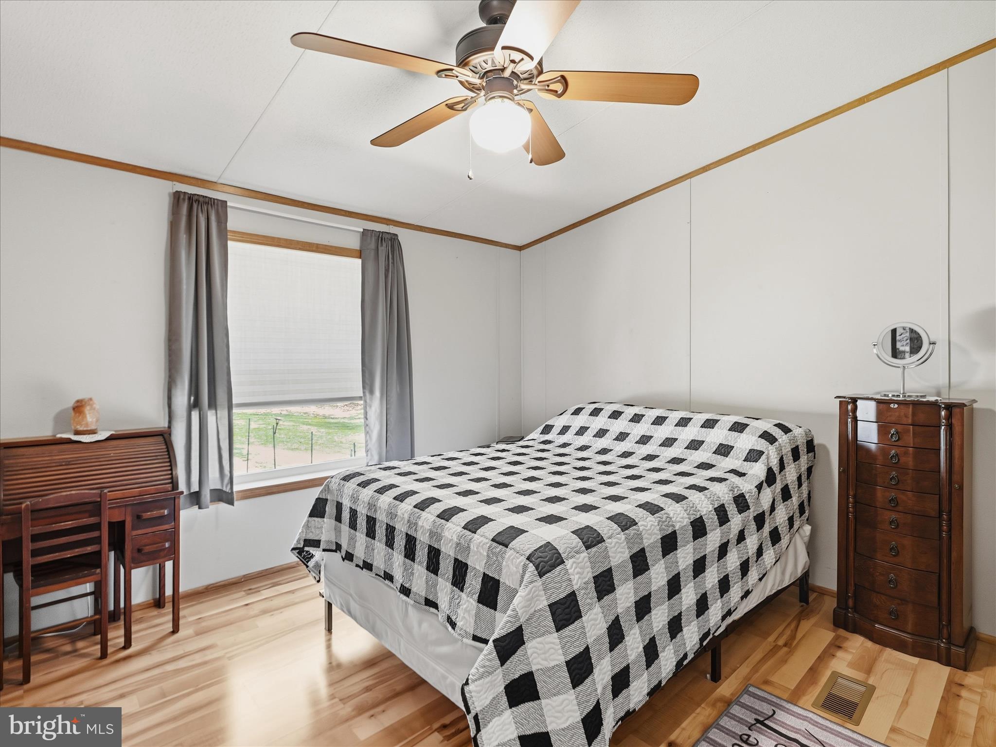 APPLEWAY - Residential