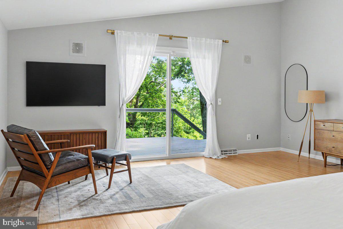 SOLEBURY MOUNT EST - Residential
