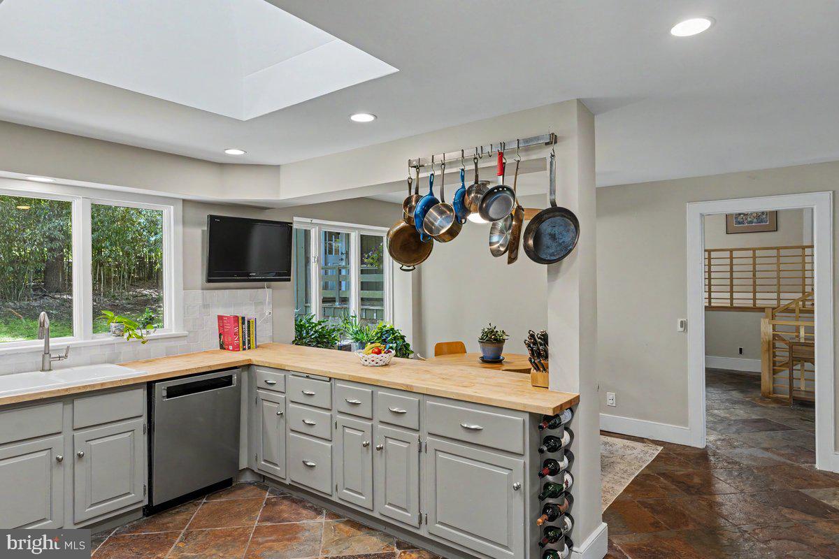 SOLEBURY MOUNT EST - Residential